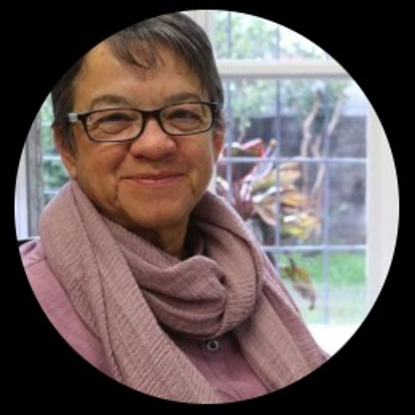 Doctora Montserrat Sagot, Catedrática de la Escuela de Sociología de la UCR / Jueves 27 de abril 2023 episode artwork