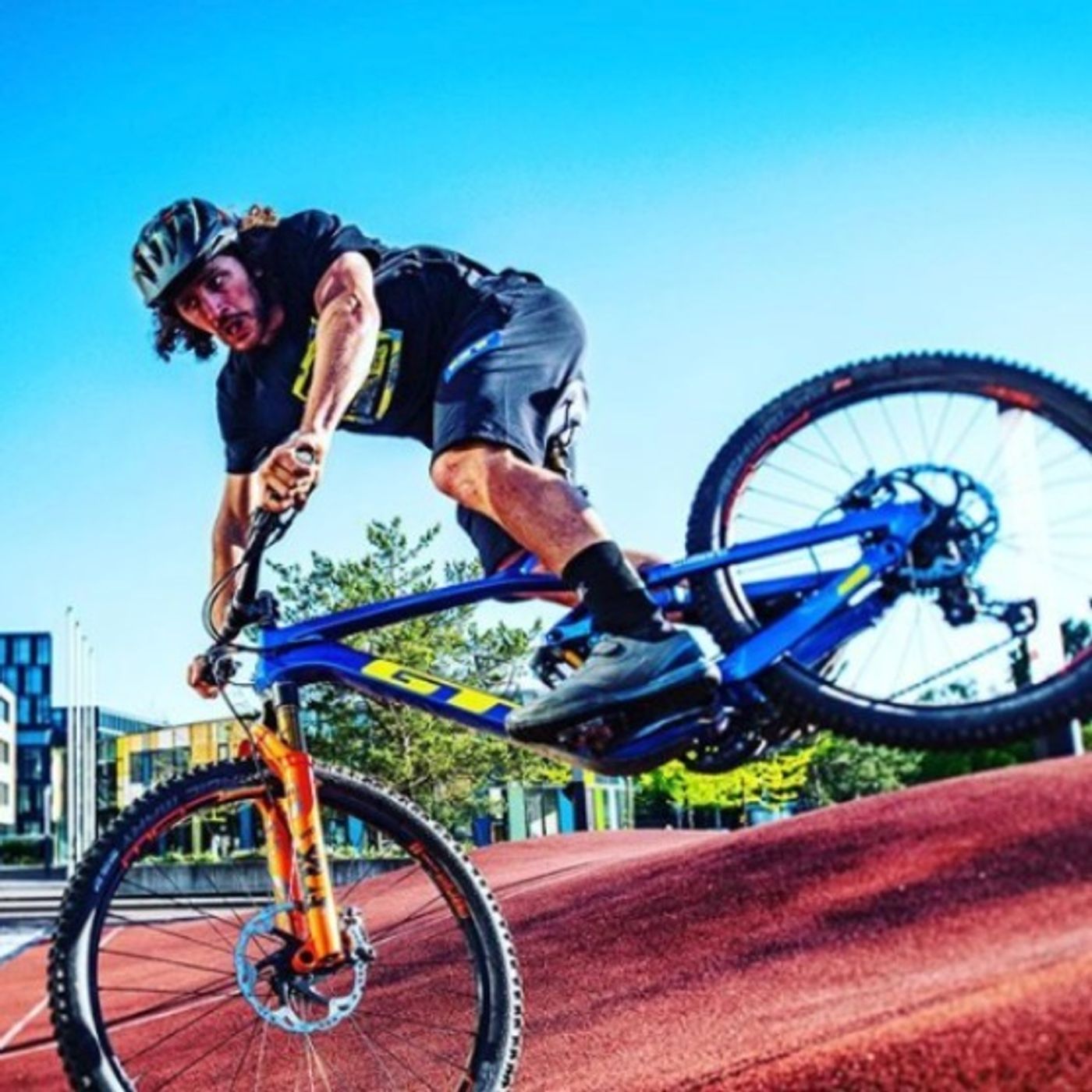 ☕ [Legacy] Wyn Masters 🇳🇿 Pro Mountain Biker 🚵‍♂️