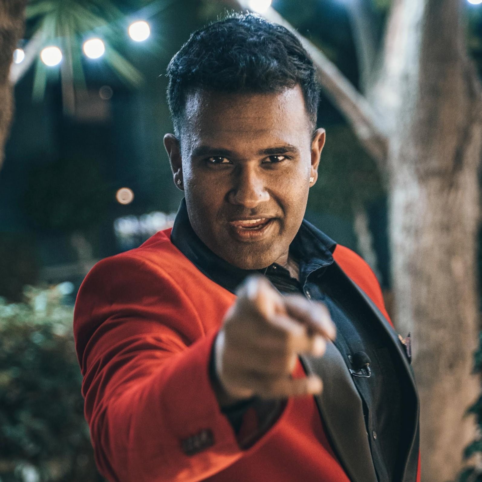 ☕ 🕴️ [Legacy]  Dan Ram 🇦🇪 🇮🇳 Event MC | 5x TEDx Speaker | Executive Coach