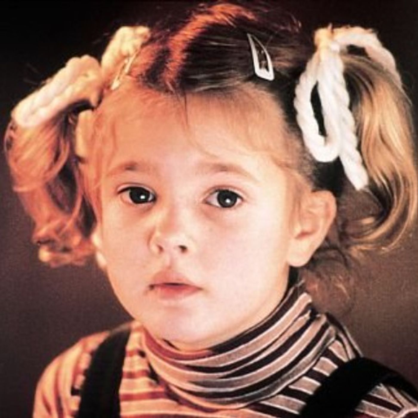 AL NACER DESTRUYERON SU VIDA Y HOY ASÍ SE ENCUENTRA-Drew Barrymore