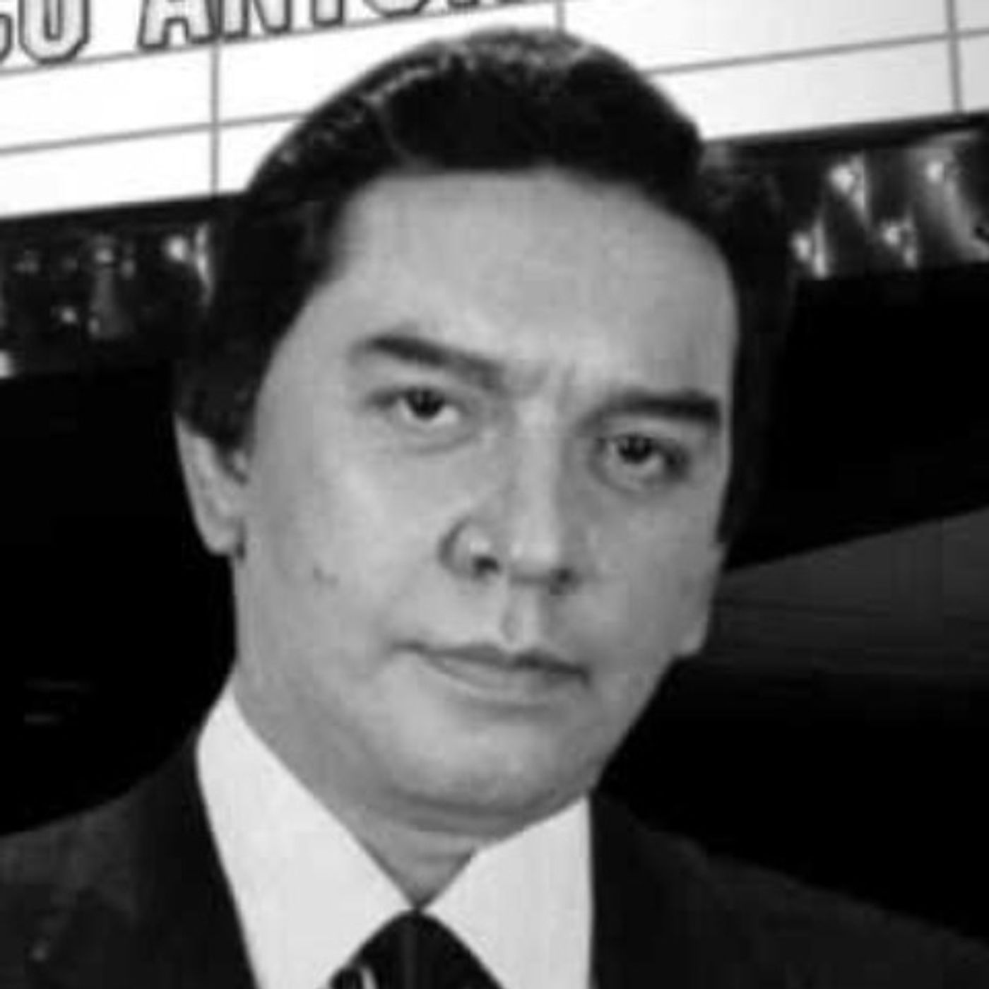 LOS GRANDES TROPIEZOS EN LA VIDA DE- MARCO ANTONIO MUÑIZ