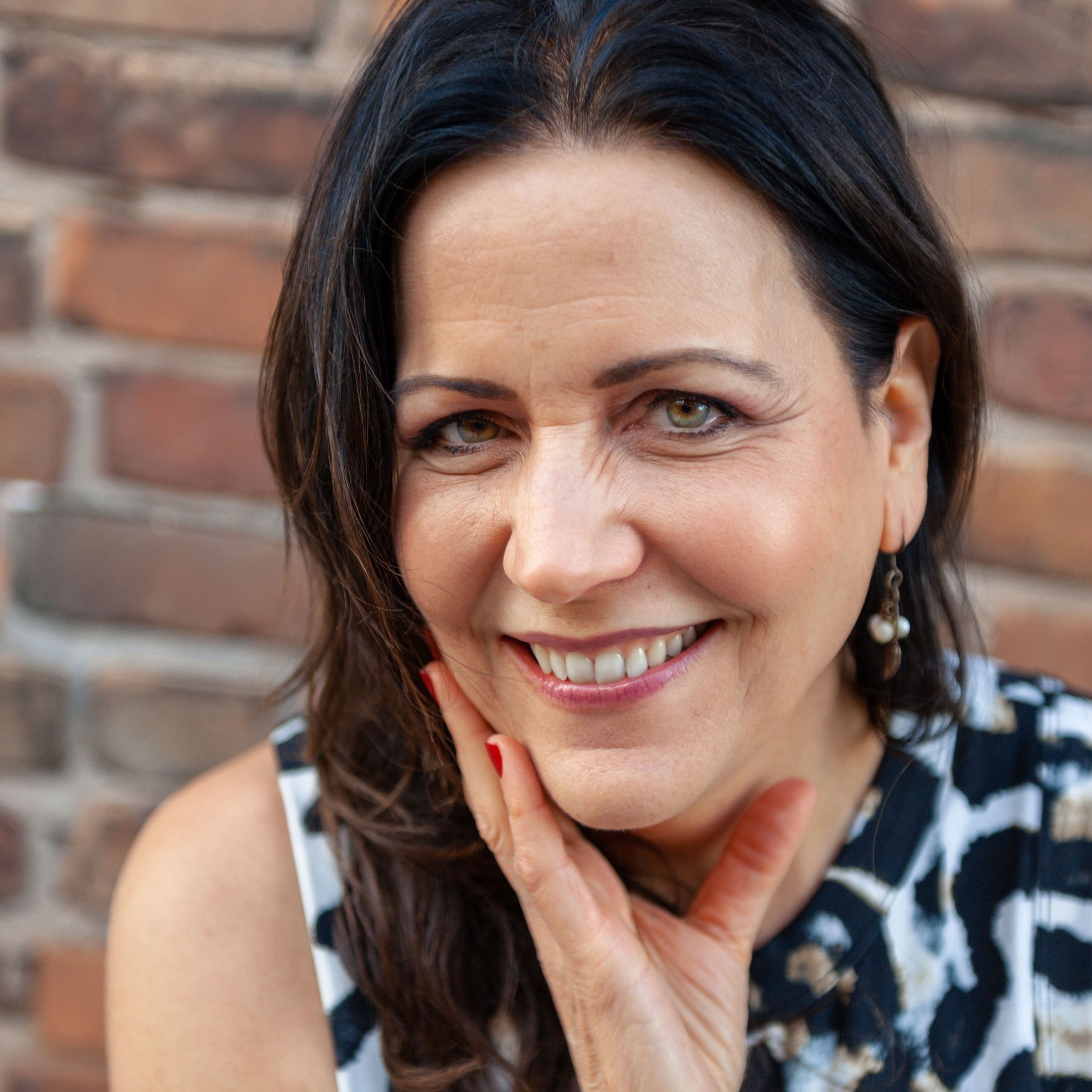 How to flatten your stomach without doing any crunches with Jodi Geline