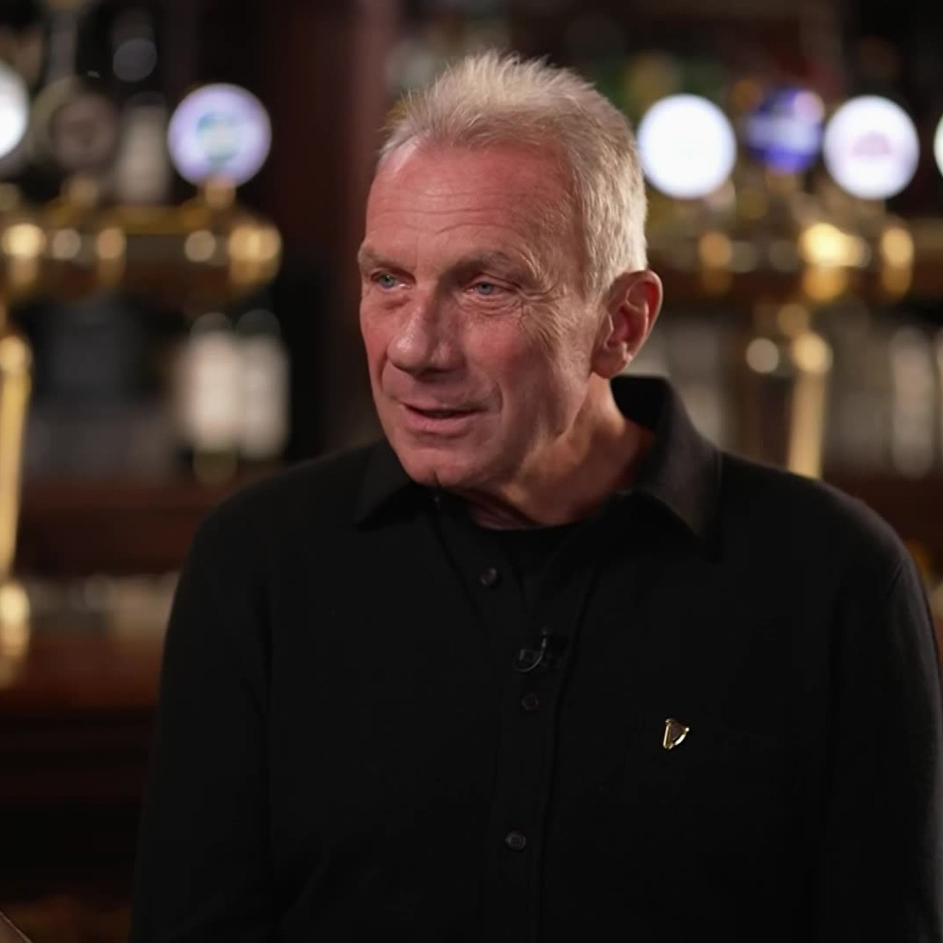 Football writer Ken Belson and NFL legend Joe Montana 2/12/26 — CNBC Sport cover