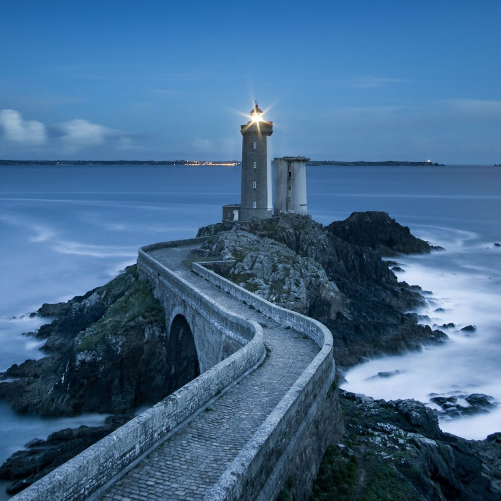 60 Seconds for Motivate Your Monday: What Story Caught Your Heart? Your Voice Is Ready. Are You?