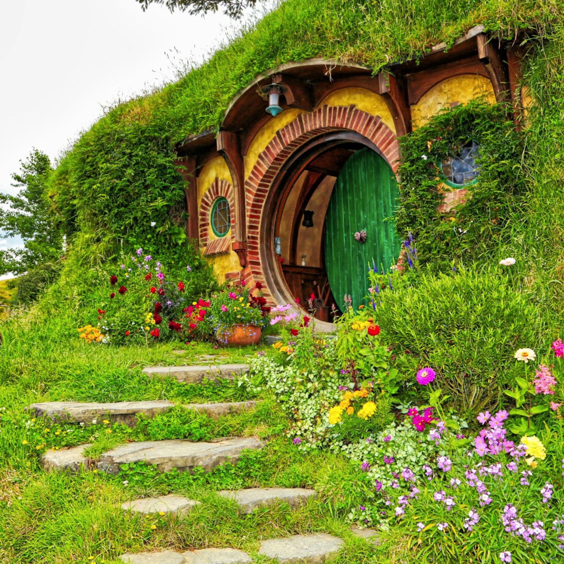 60 Seconds for Story Prompt Friday: How to Step Out of Your Castle & Claim Your Kingdom