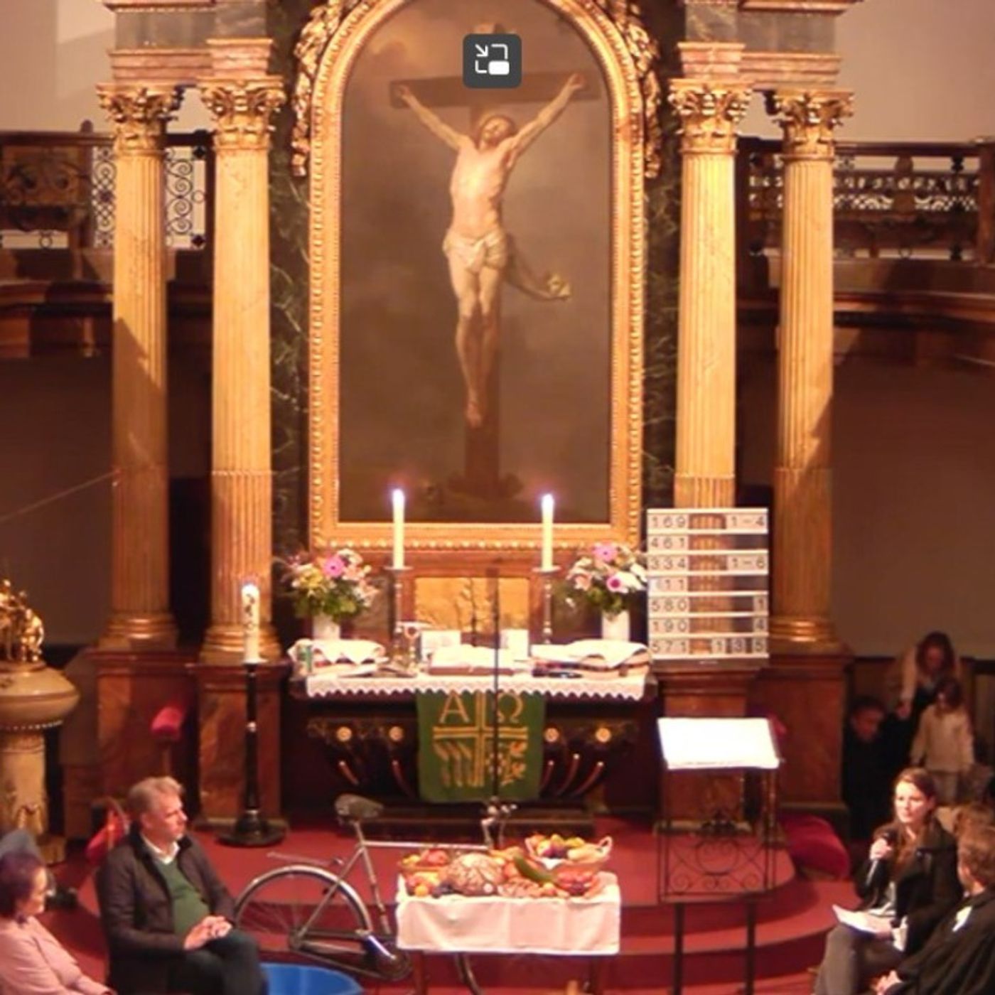 Jubiläumsfolge 100: Johannes Modeß. Birgit Traxler, Elisa Troyer und Daniel Ennöckl erzählen aus ihrem Alltag, von Zeiten der Ernte und des Dankes