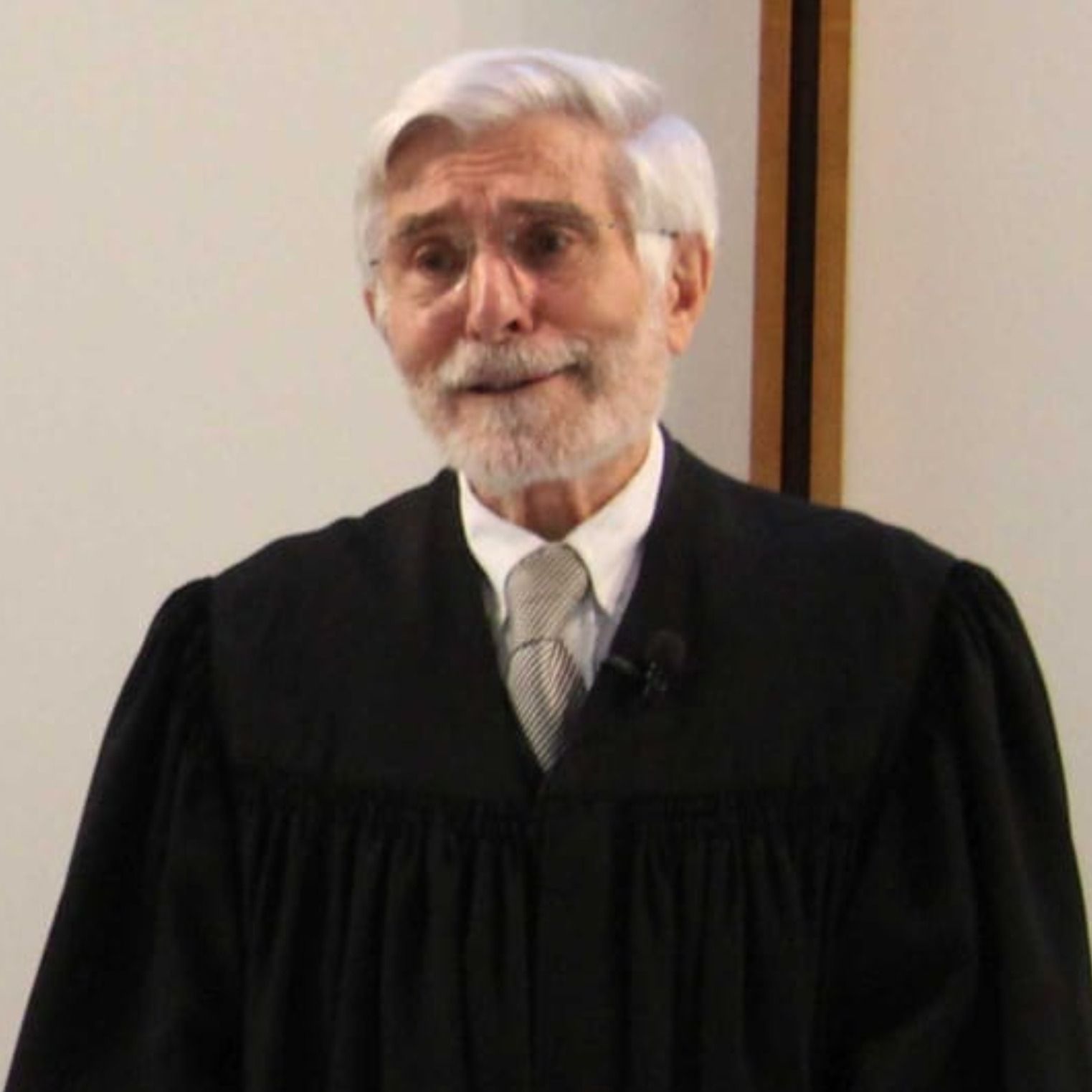 60: Peter Roland über jene Momente, in denen die Ewigkeit in die Zeit einbricht