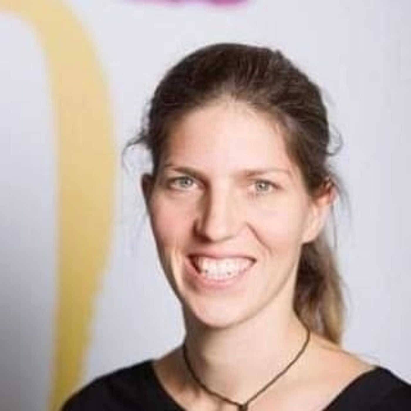 237: Marietta Geuder-Mayrhofer über das Hin- und das Wegschauen