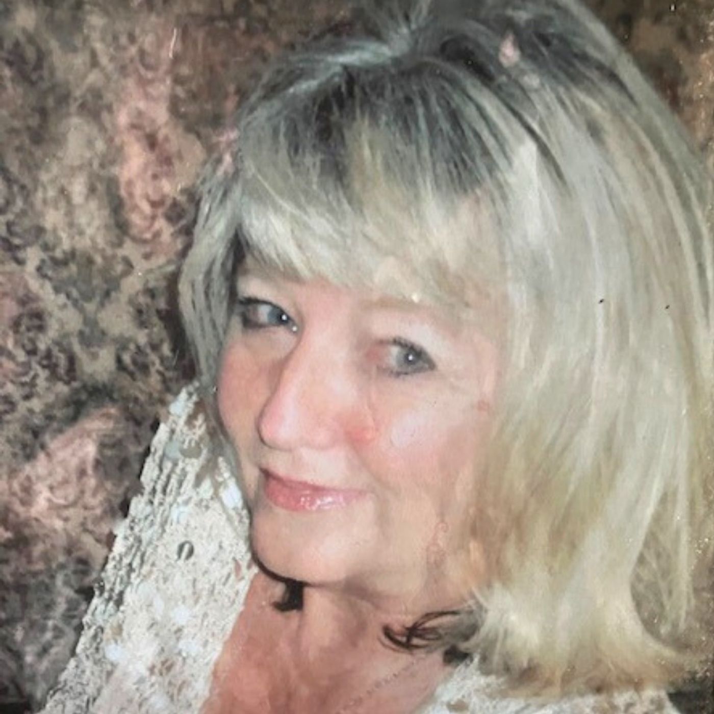 Episode 470: From Oxycodone to CBD: Deborah Hall's Remarkable Story of Recovery Episode 470: From Oxycodone to CBD: Deborah Hall's Remarkable Story of Recovery