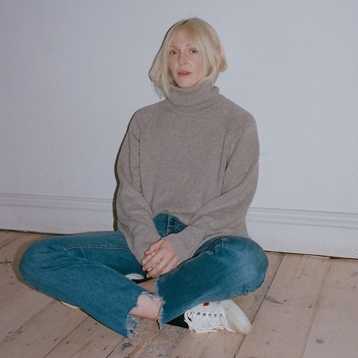 Songwriter Laura Marling Muses on the Mystical, In-Studio