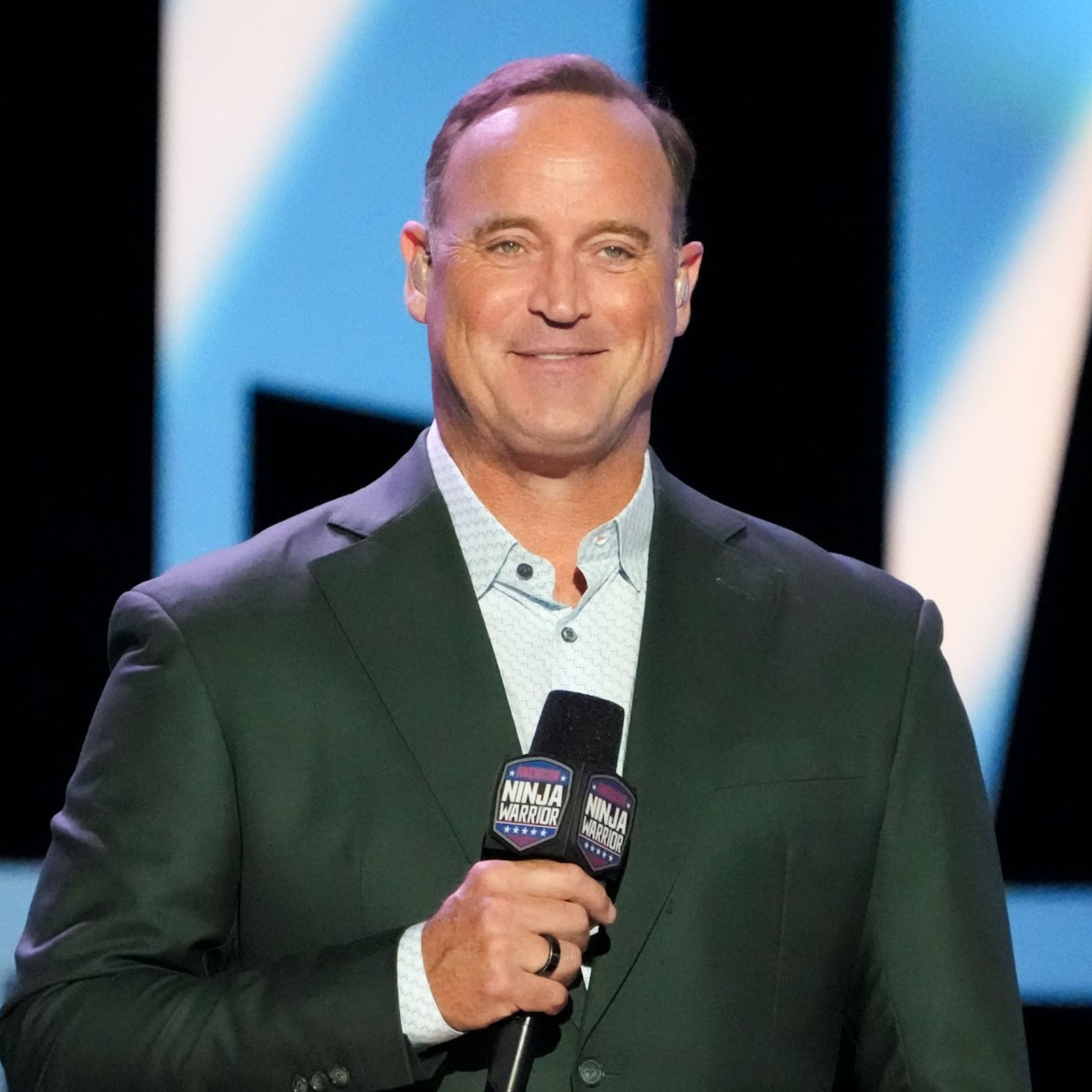 From med school to stand up to American Ninja Warrior host! 🩺😂💪 Matt Iseman quit his residency to become a comedian. Clearly, his parents were thrilled. 😂 Now he’s talking sports business on Front Office Sports Tonight. 📺🏈 episode artwork