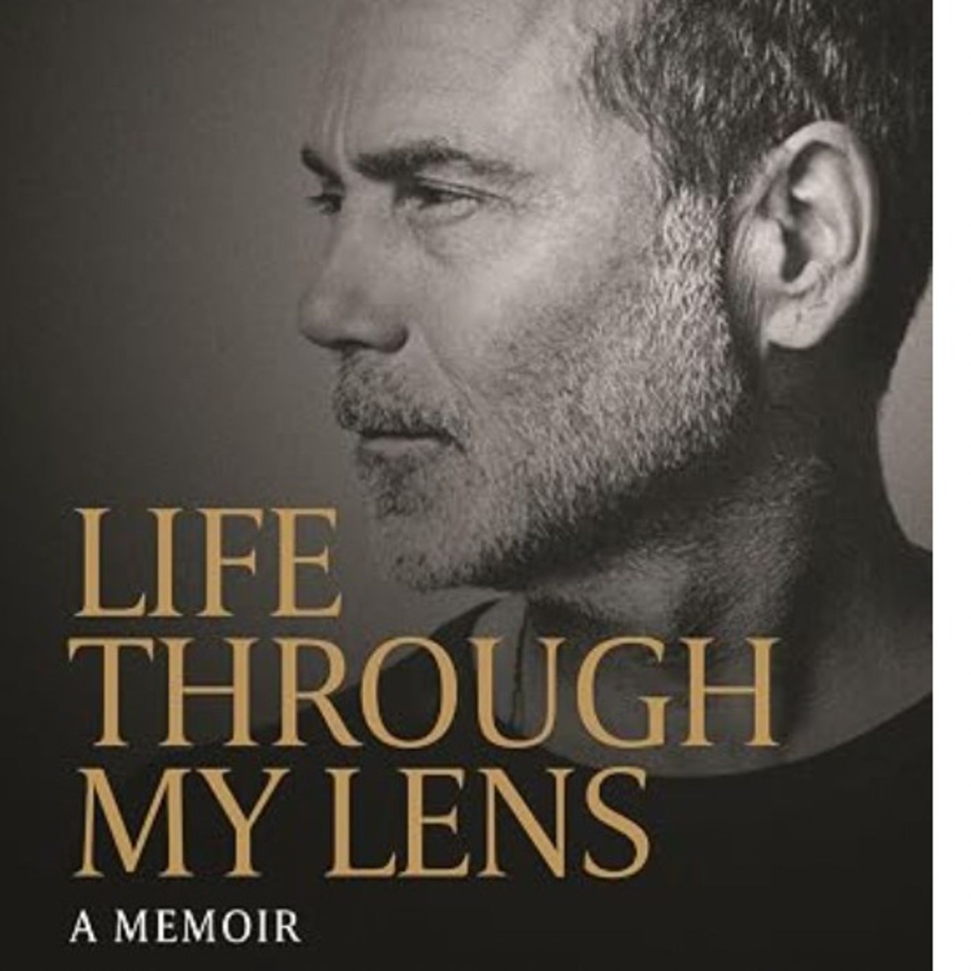 📷🎸 Bruce Springsteen. Bon Jovi. President Obama. Timothy White photographed them all! 🤩 The legendary celebrity photographer shares unforgettable behind the scenes stories from his memoir Life Through My Lens. 🎙️✨ episode artwork