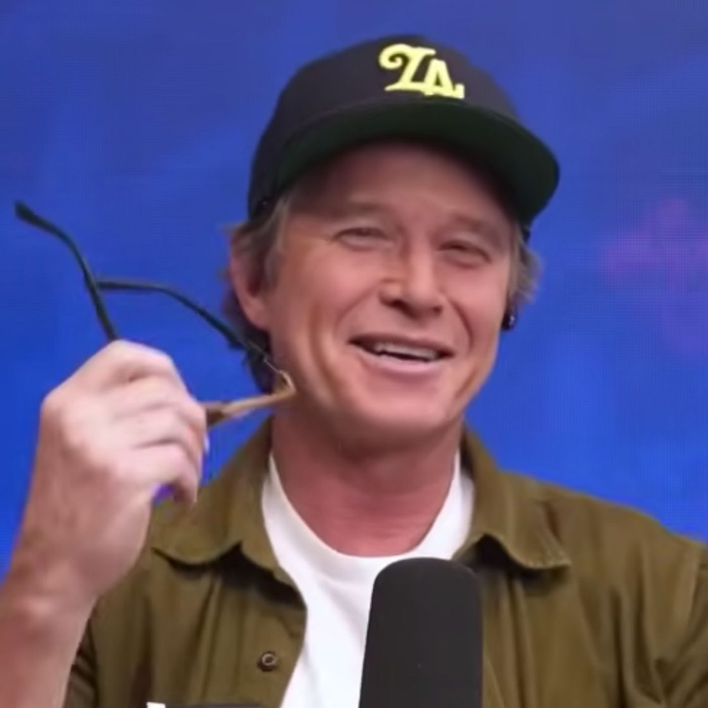 🎙️ Hot Mic's Podcast host Billy Bush spills it  😳 Who hired Nick Reiner’s high profile attorney ⚖️ his take on the Diddy doc 🎥 and why he’s vacationing with his ex wife in the Bahamas 🏝️ Yeah… you’re clicking this one episode artwork