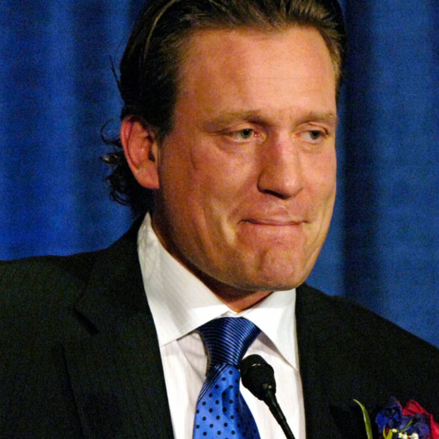 Jeremy Roenick talking concussions during his career: He was knocked out in Minnesota, woke & had no idea where he was, they sent him home, & played the next day, "And, I had a hat trick!" episode artwork