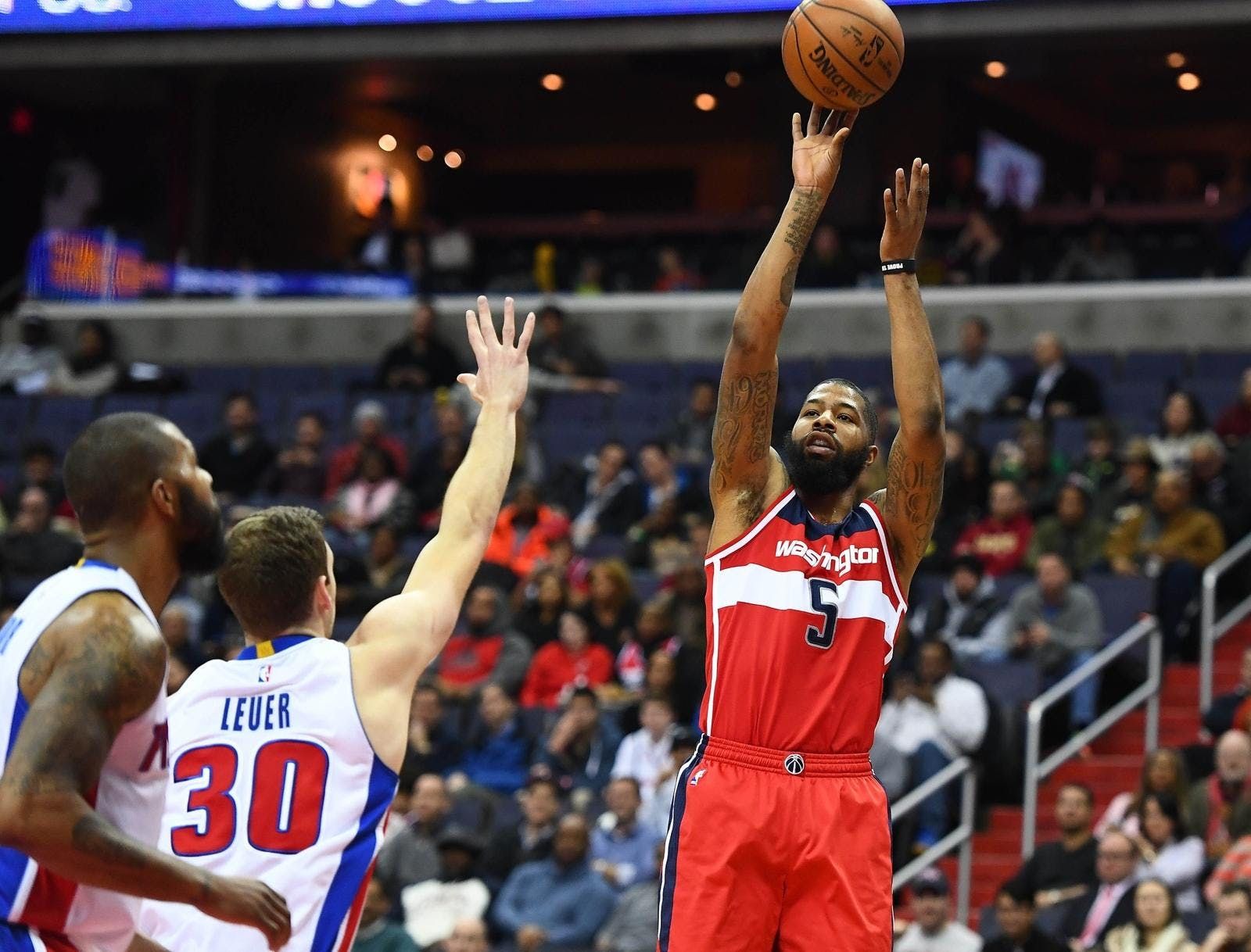 LOCKED ON WIZARDS -- 12/17/16 -- Driving Past Pistons