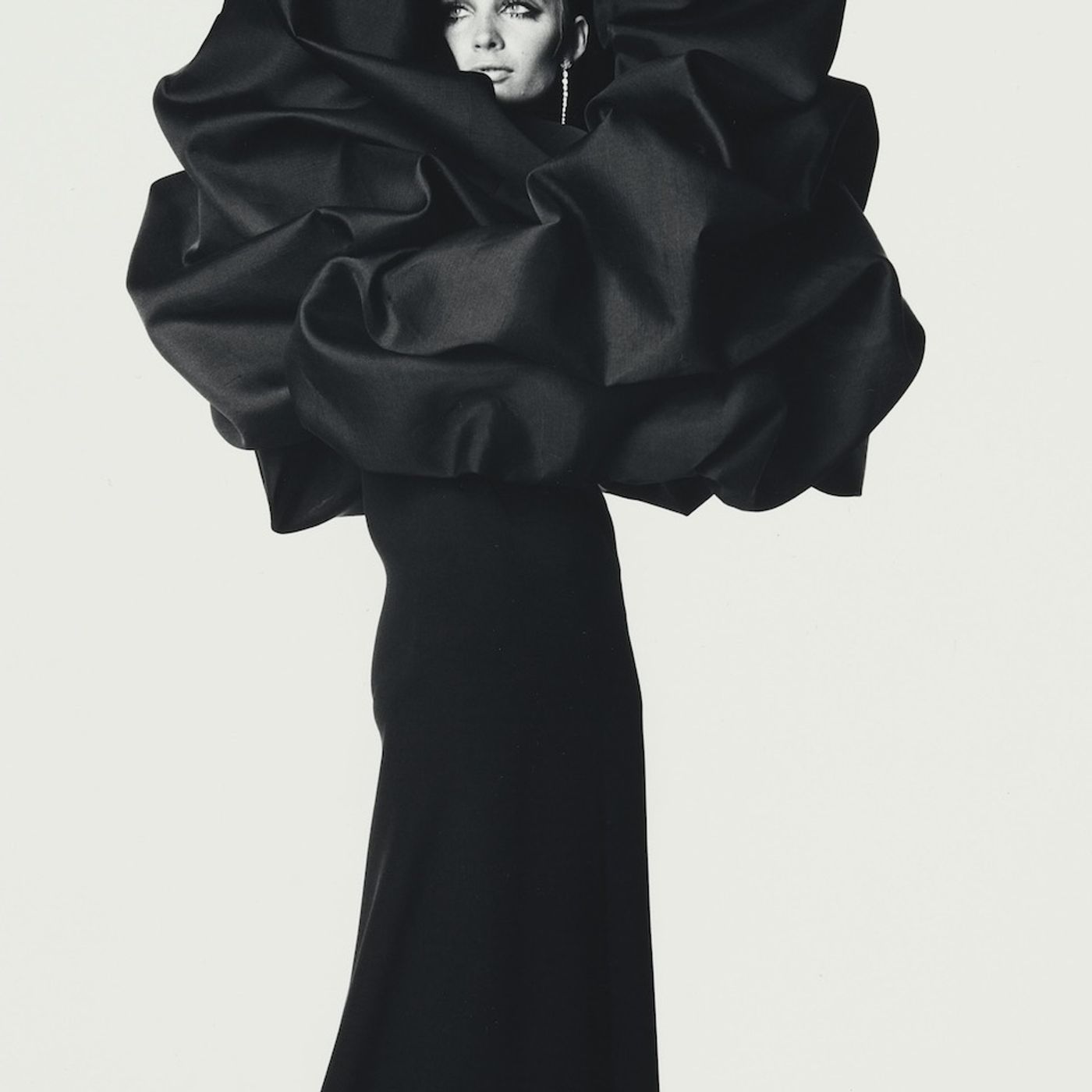 Artykuł: 165 okładek i ponad 60 lat współpracy. Fotograf Irving Penn to absolutna legenda „Vogue’a” episode artwork