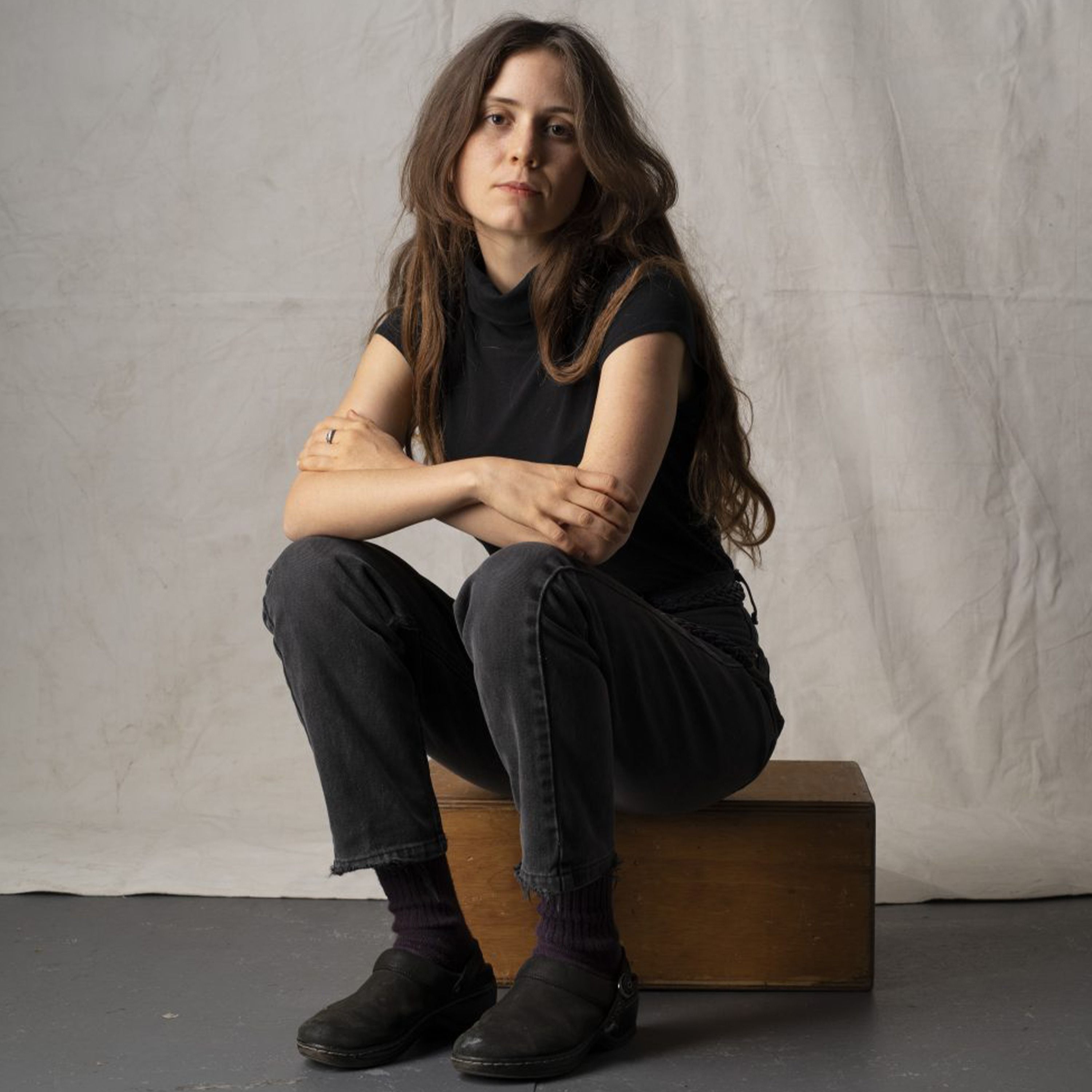 Texas-Born Folk Artist Jana Horn Weaves a Gentle Atmosphere, In-Studio