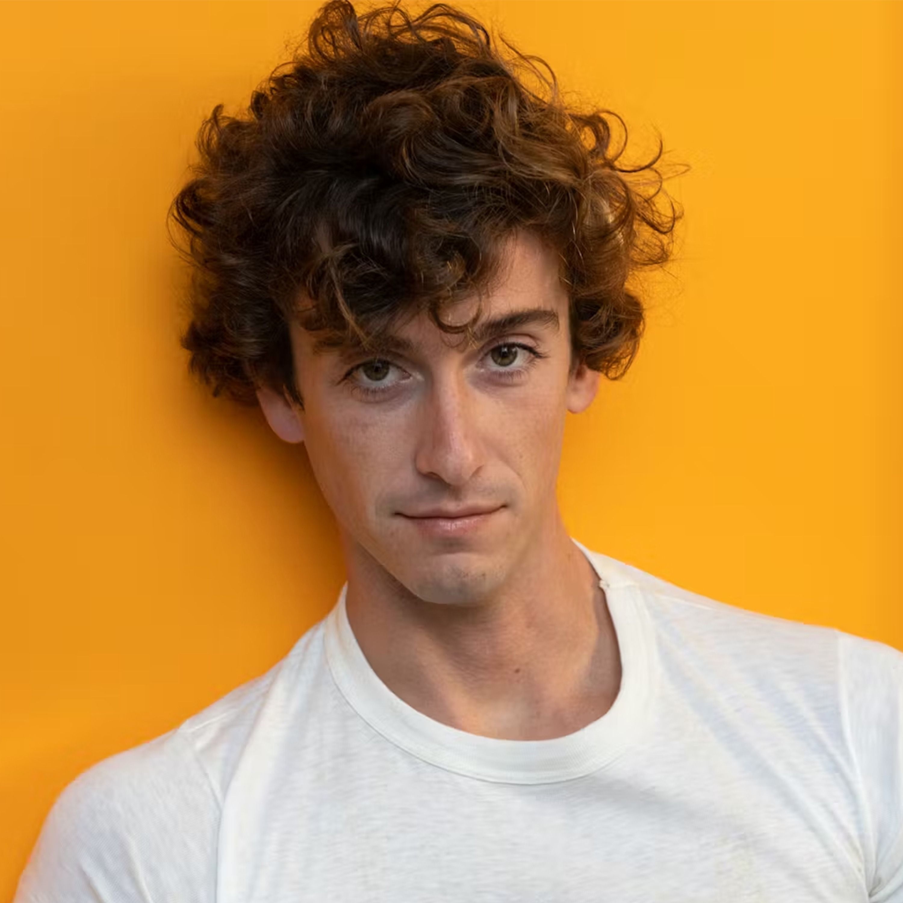 Spanish Songwriter Guitarricadelafuente on Folk Music and Folklore, In-Studio