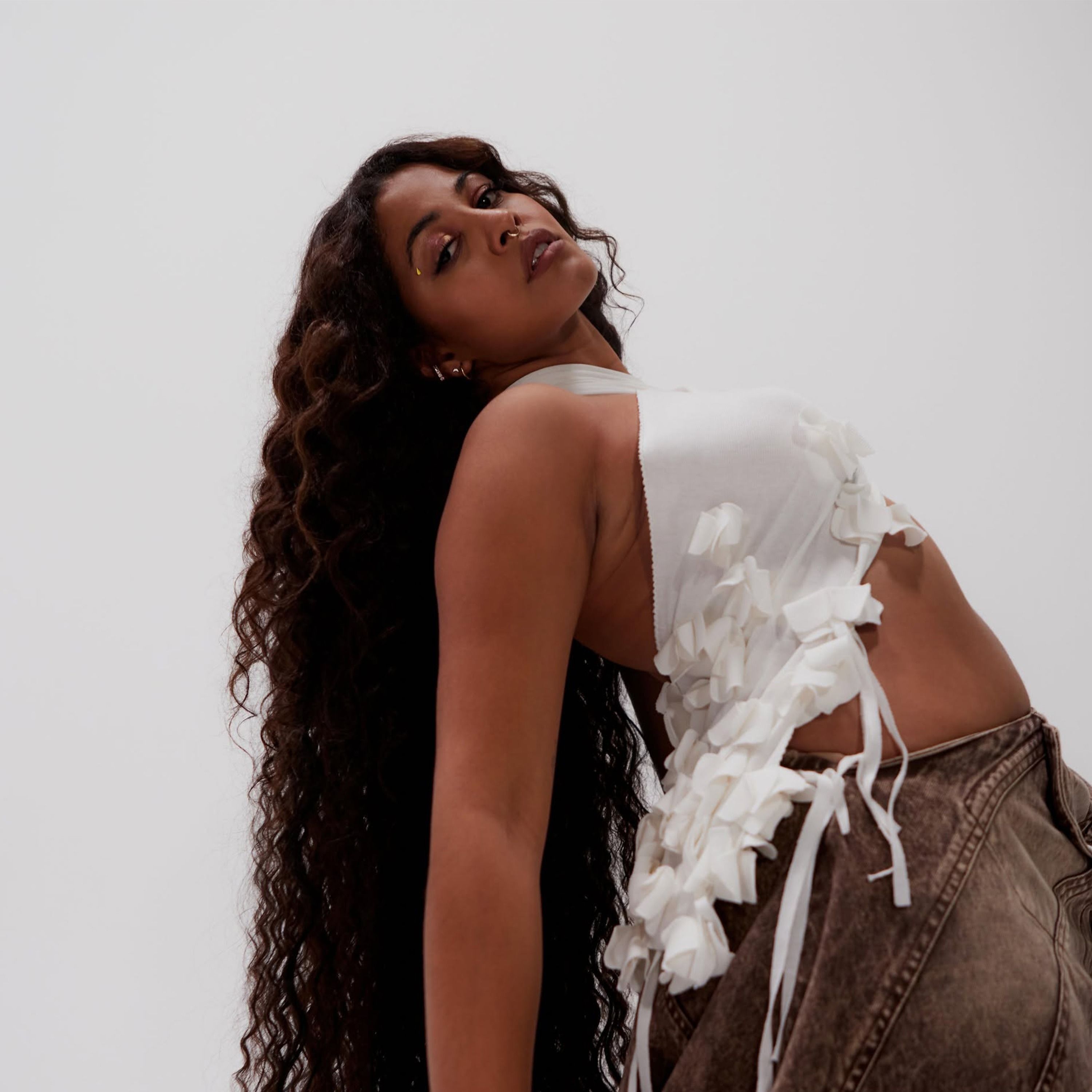 Dominican-Italian Singer-Songwriter YENDRY Weaves Delicate Melodies, In-Studio