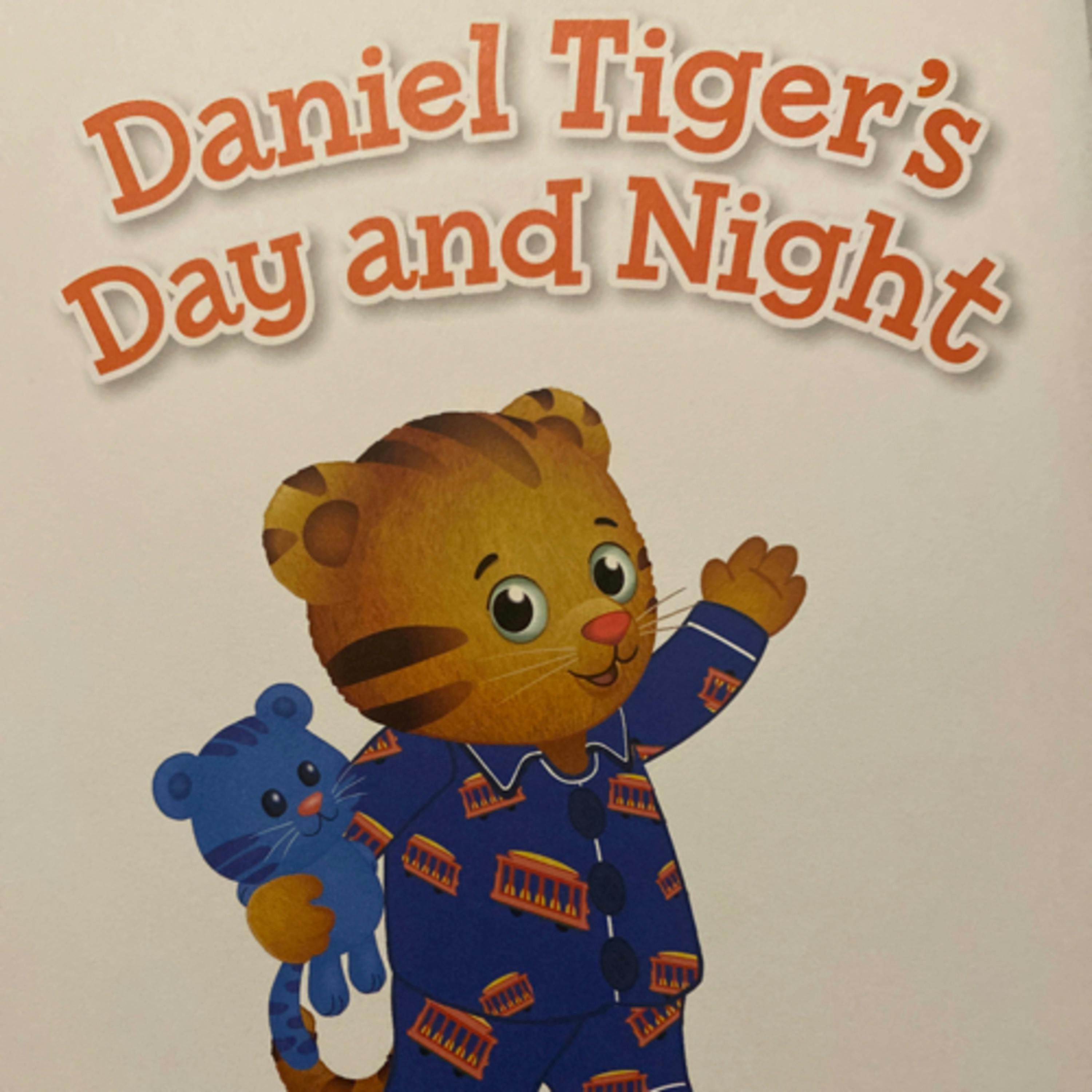 More Daniel Tiger 5 Minute Stories: Daniel Tiger’s Day and Night