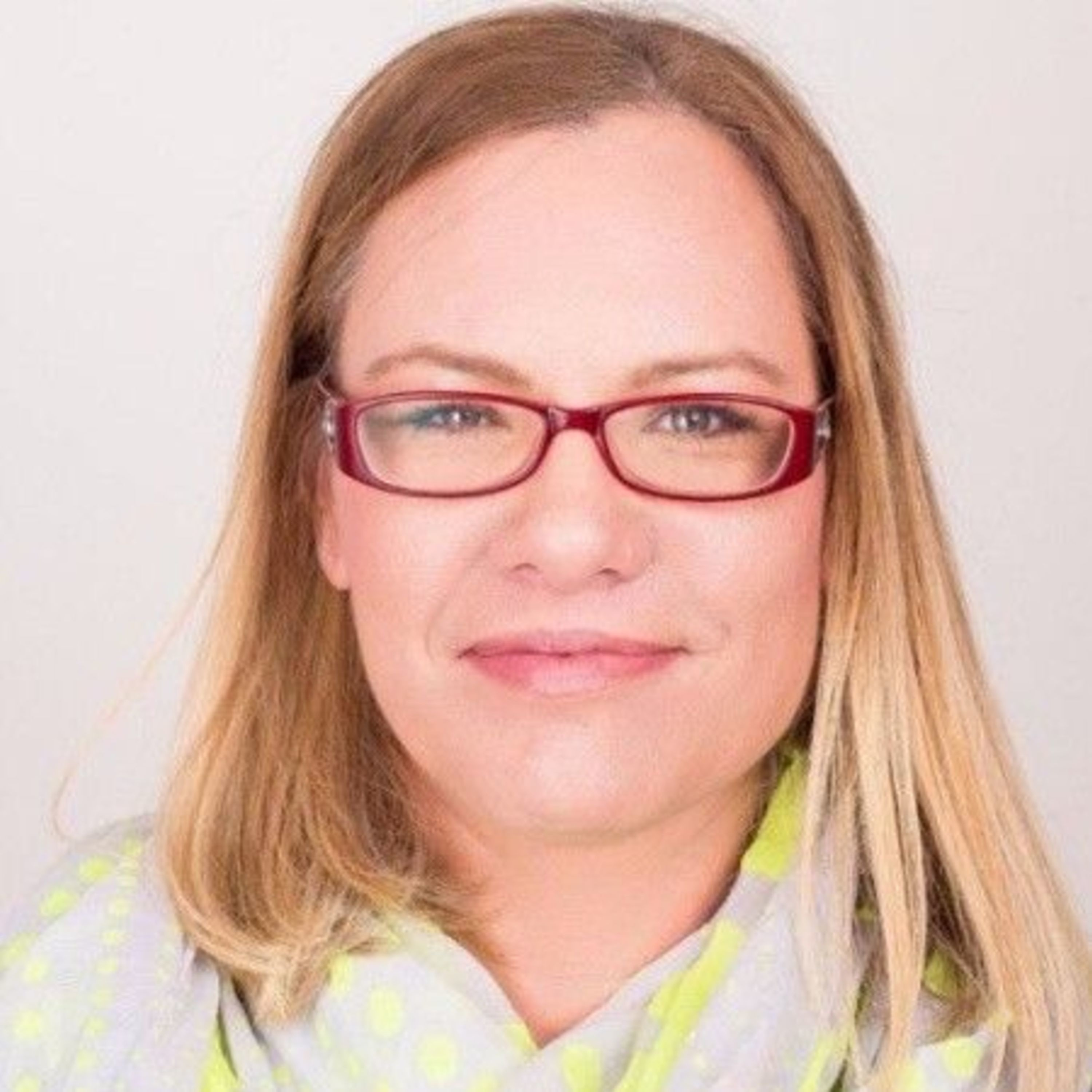 Zsuzsanna Kisvardai @zsuzsannakisvar: How to Design Courses that Sell