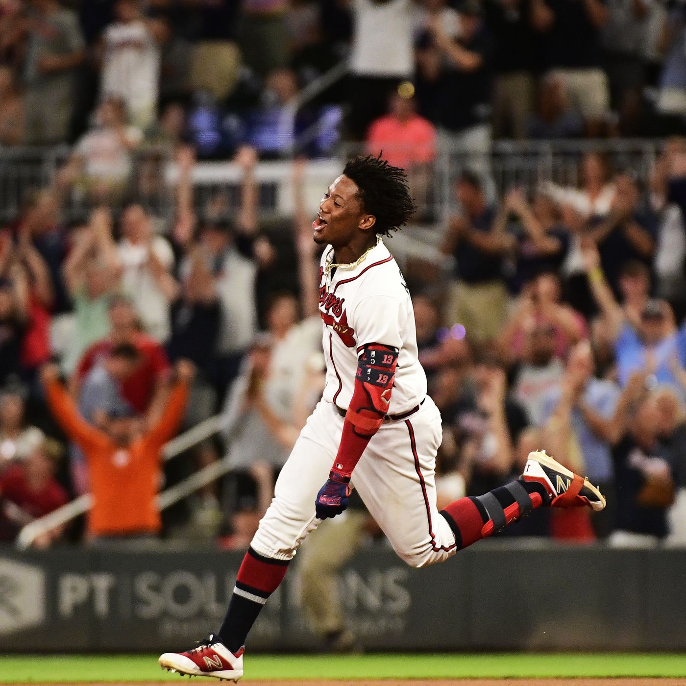 Ronald Acuña castiga otra vez a los Marlins episode artwork