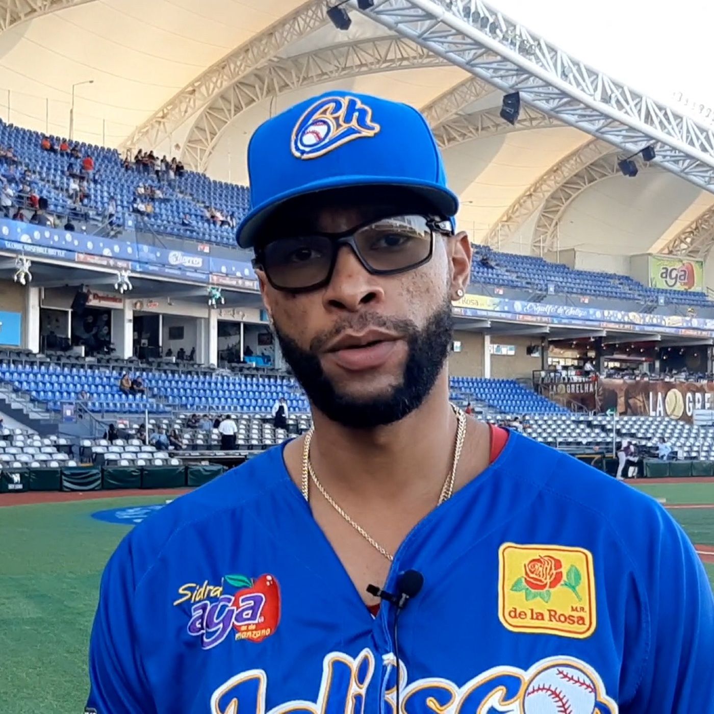 El cubano Henry Urrutia aclara que todavía no ha firmado contrato en el Béisbol de Japón episode artwork