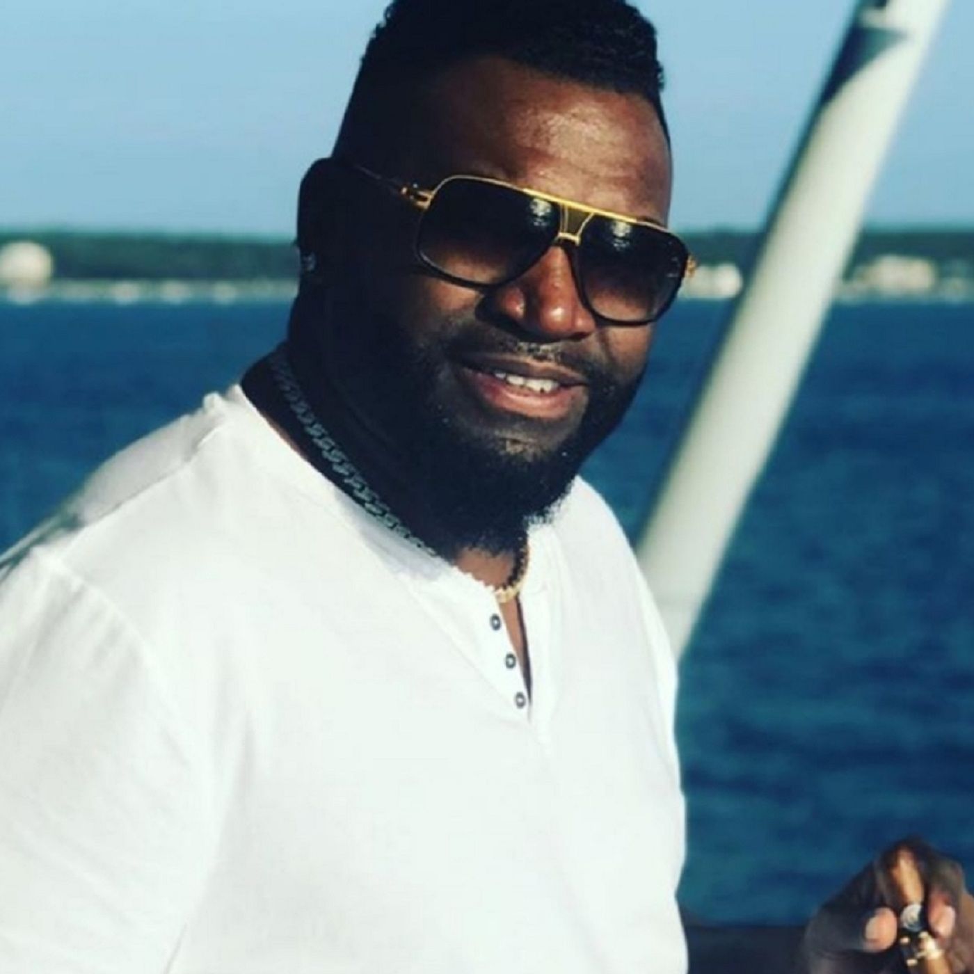 David Ortiz se deja ver en Francia episode artwork