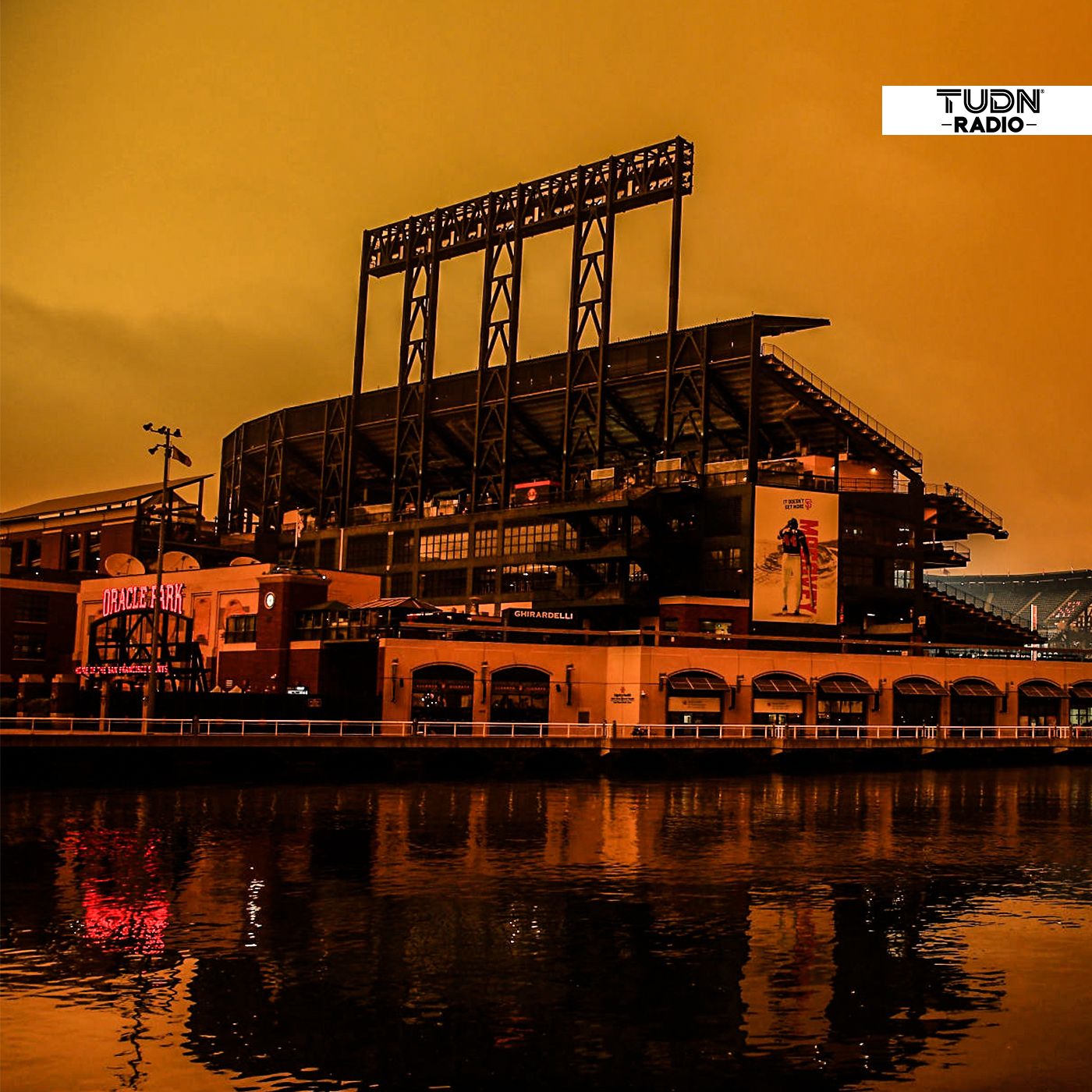 Premios en MLB, Ligas invernales y las mejores comidas en los estadios episode artwork