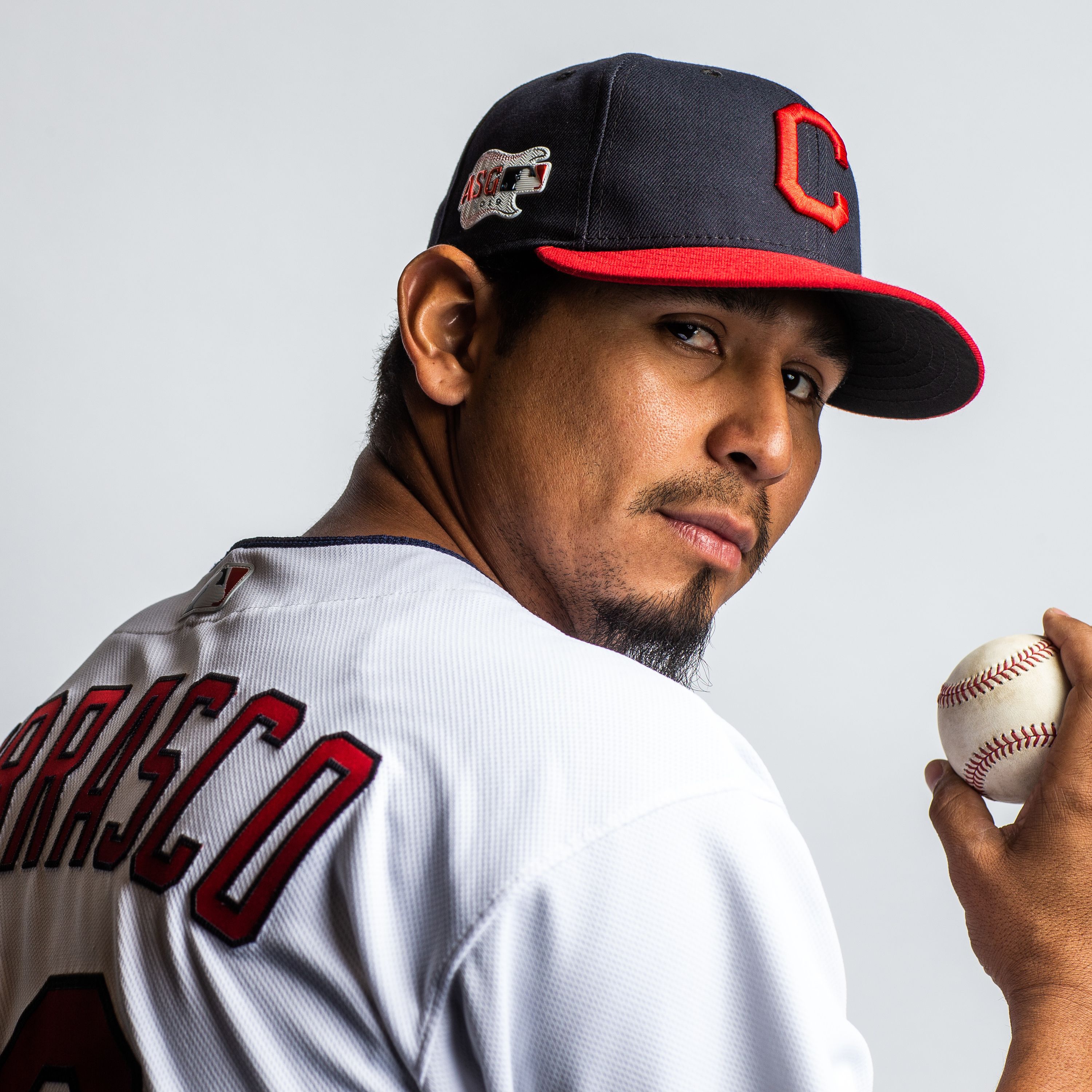 El venezolano Carlos Carrasco vuelve a lanzar tras el diagnóstico de cáncer episode artwork