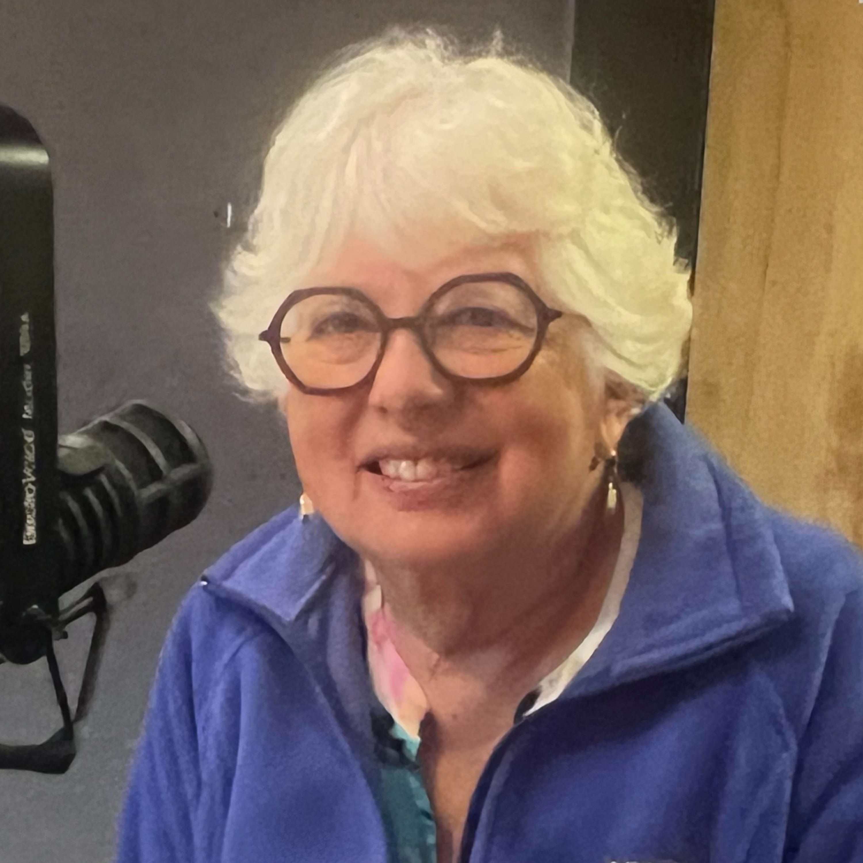 091025 ~ Gordon Hall Days! - Bev Hill