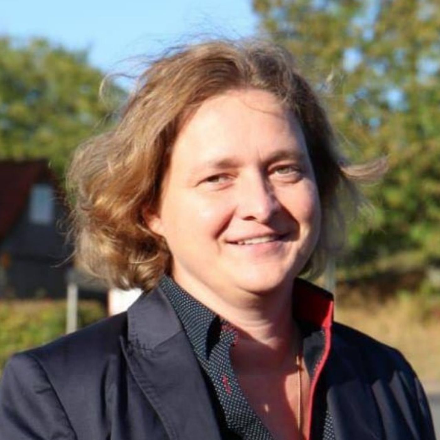 Was hält einen Menschen noch zusammen? Ein Gespräch mit der Traumatherapeutin Anja Sauerer