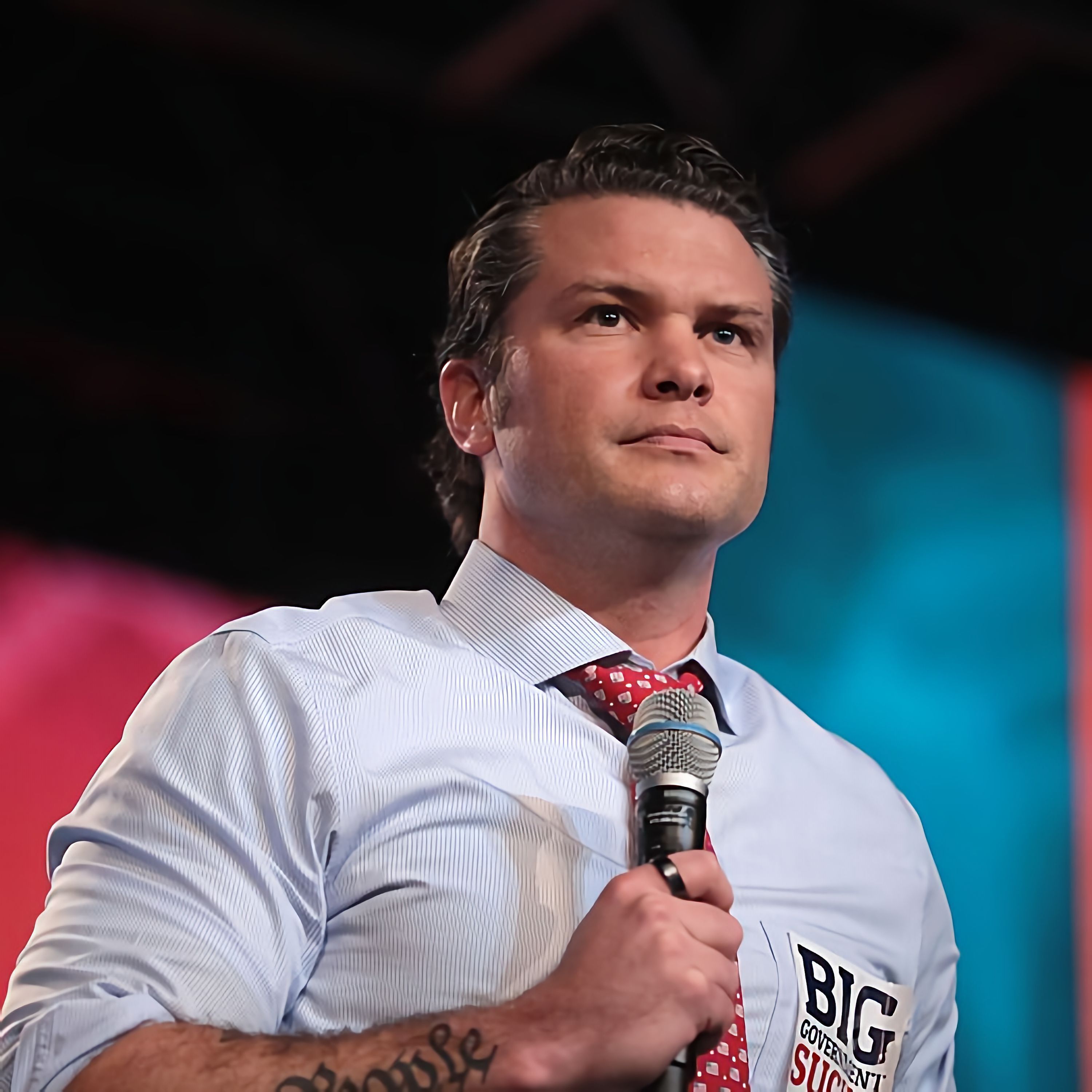 Hegseth Roasted the Military Brass - Ep 25-393 episode artwork