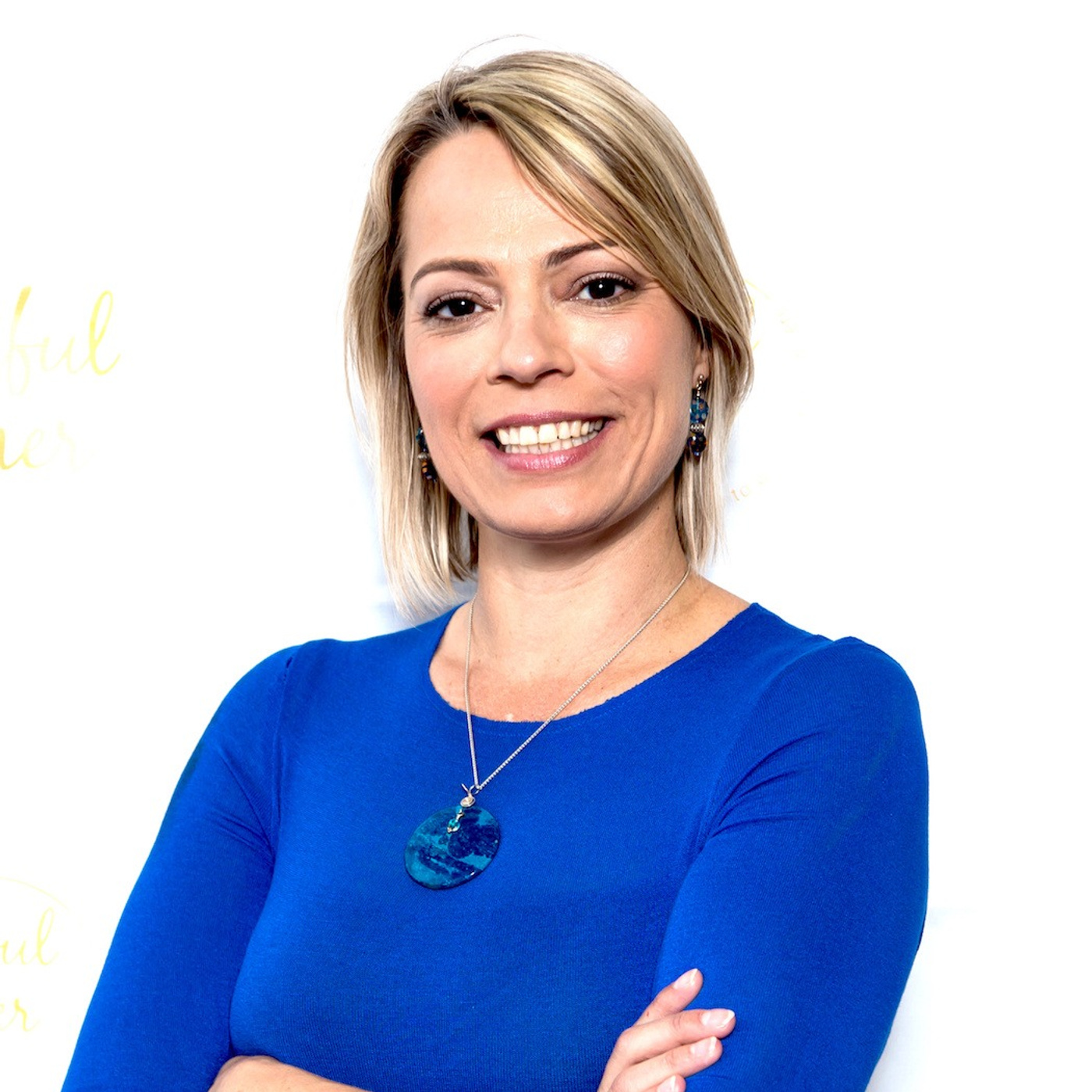 Dr. Kelly Page (@drkellypage) - How To Put The Social In Your Business