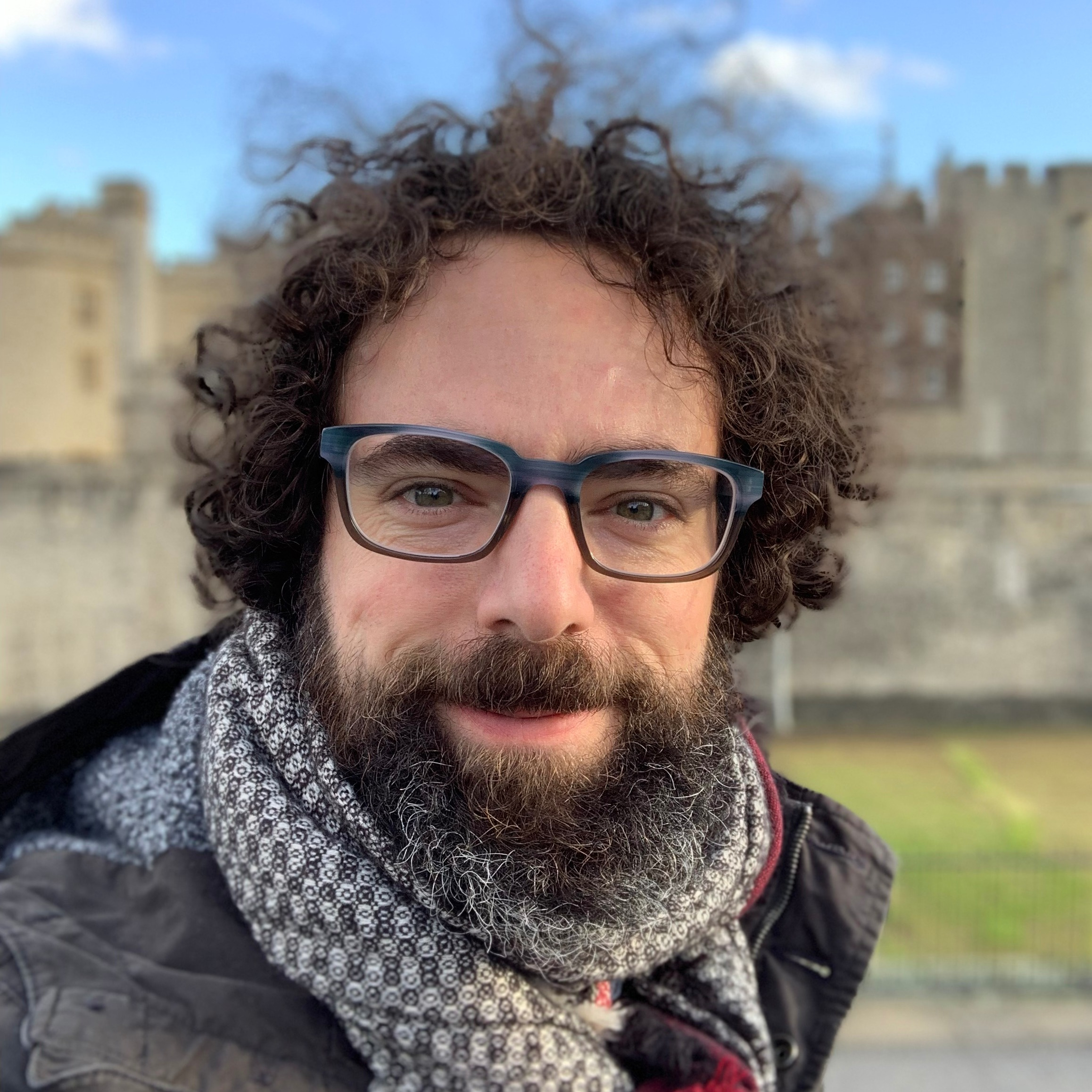 Daniel Bauer (@alienearbud) - How To Build A Community