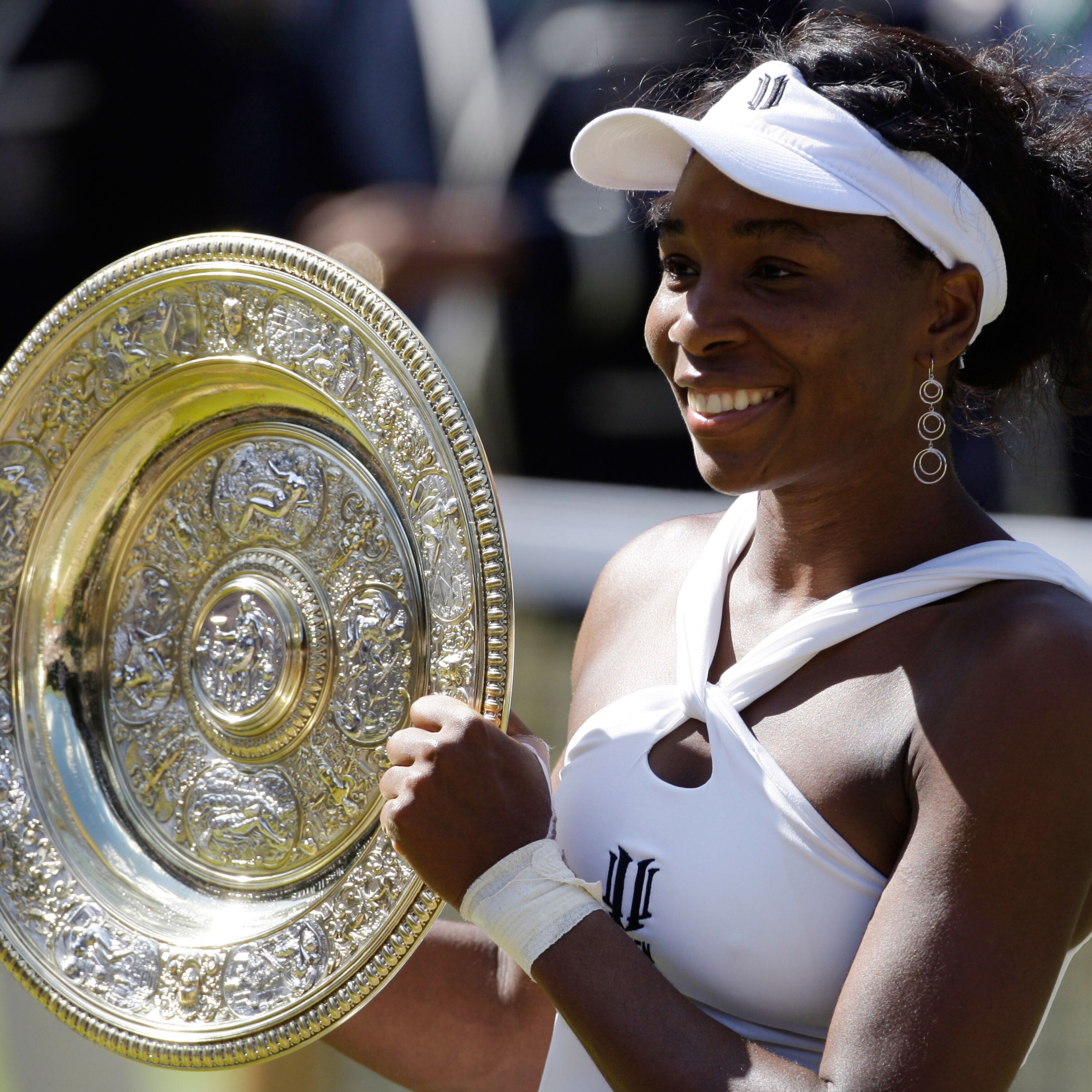 #OTD: Venus Williams Won Her Second Straight Wimbledon Title — AURN News cover