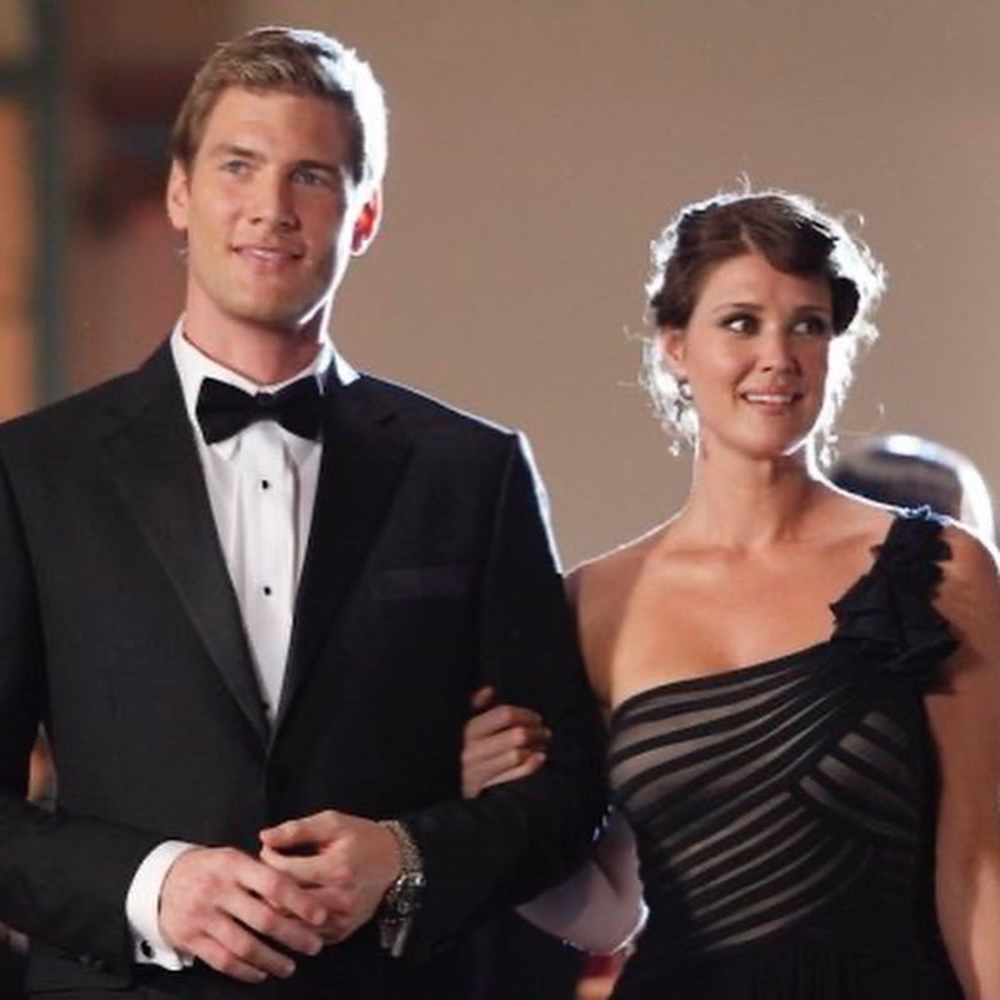 CHUCK'S Awesome Family Reunion and Sarah Lancaster’s Hollywood Lessons