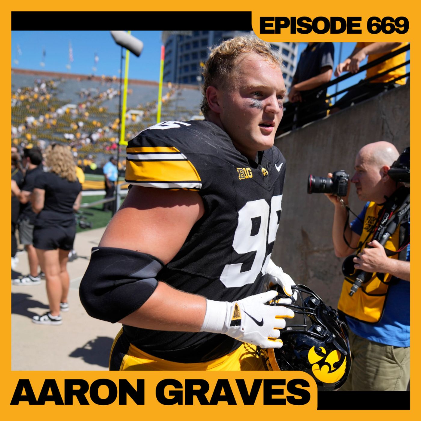 Aaron Graves, Iowa D-Lineman | WUW 669