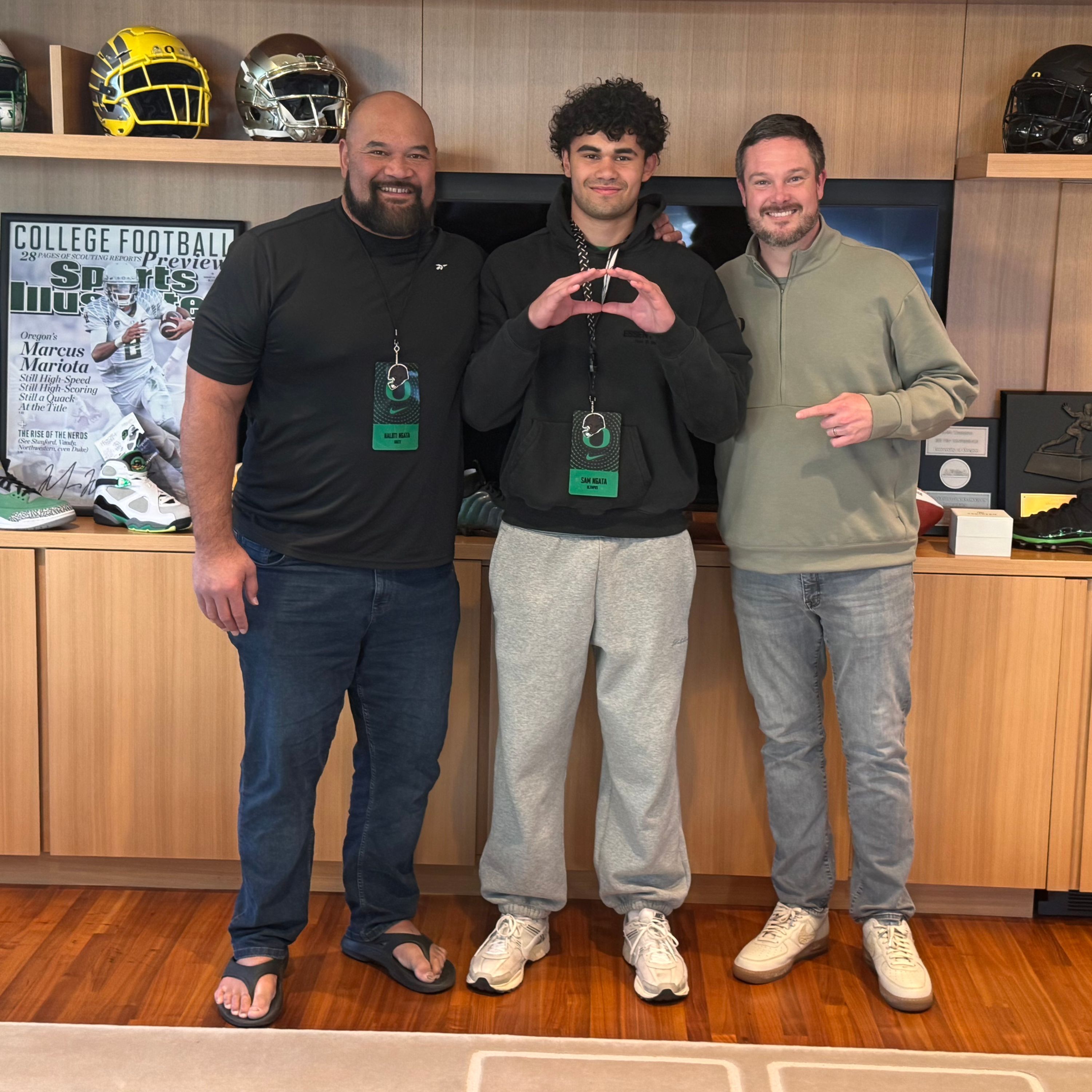 Oregon Building Recruiting Momentum in 2027 | Duck Legacy Sam Ngata Commits