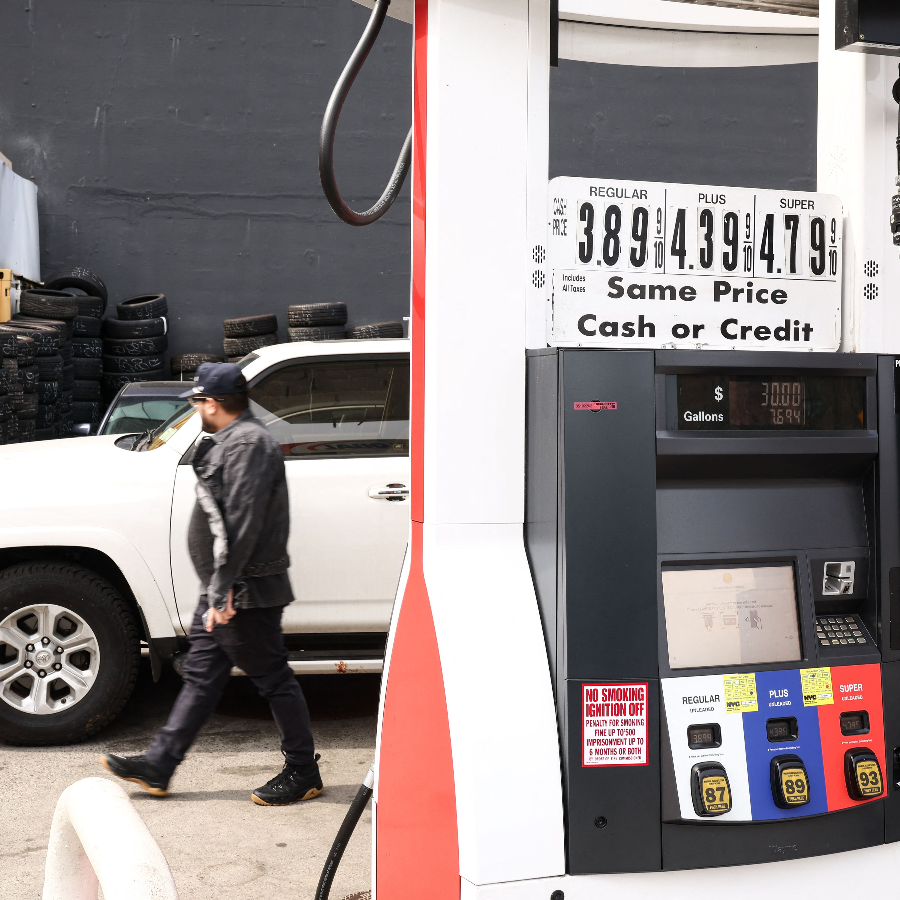 Monday Morning Economy Politics: Inflation Soars