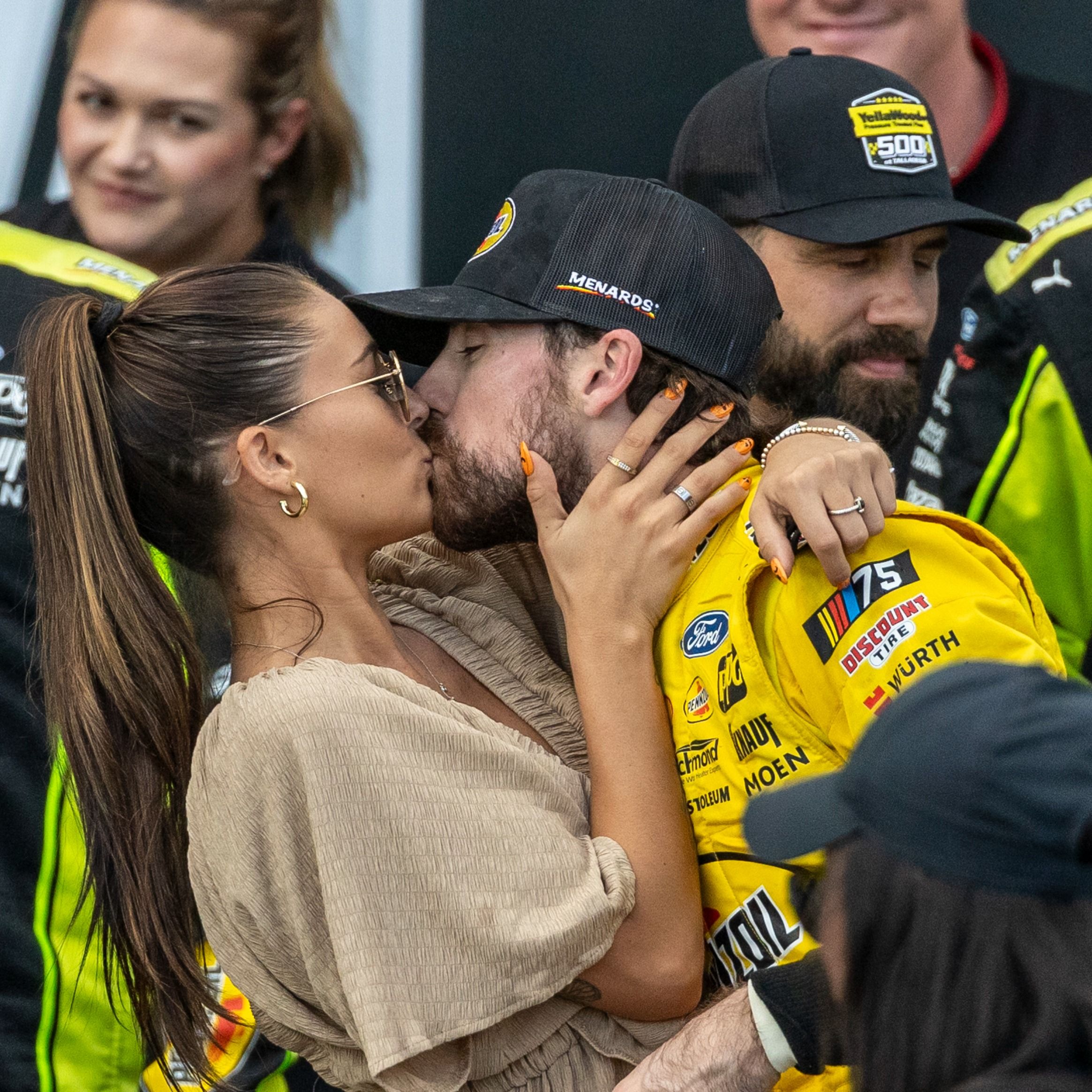 cover of episode Talladega: Ryan Blaney seizes the moment; Kevin Harvick’s near-miss; Bubba Wallace’s Michael Jordan pep talk; Roval preview