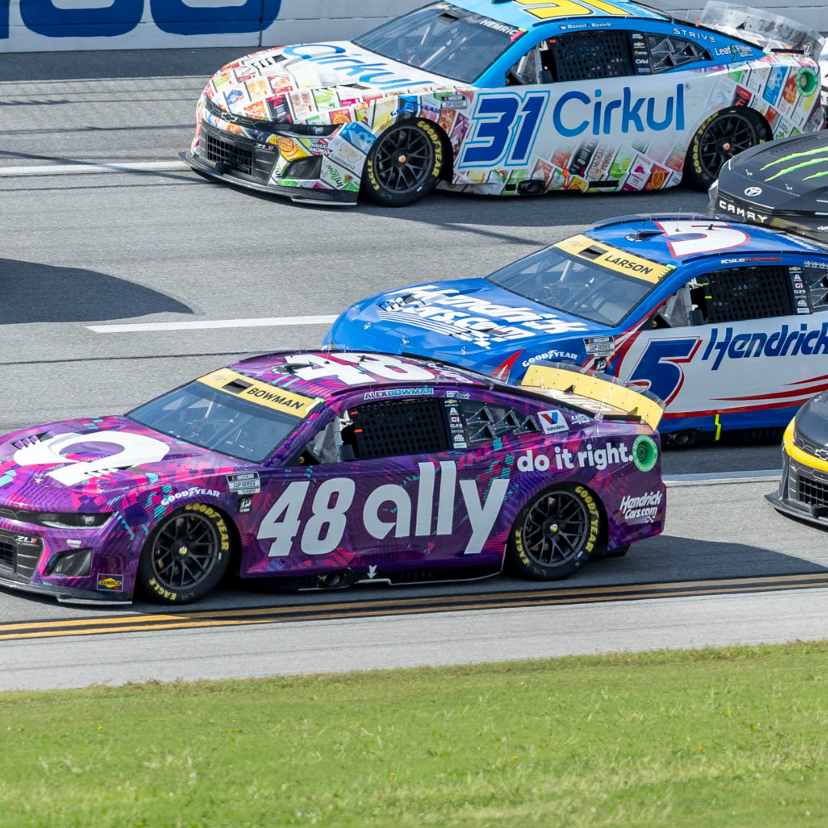 cover of episode Analyzing trends in the NASCAR 2024 Cup playoffs at halfway: Alex Bowman, Denny Hamlin, officiating and more