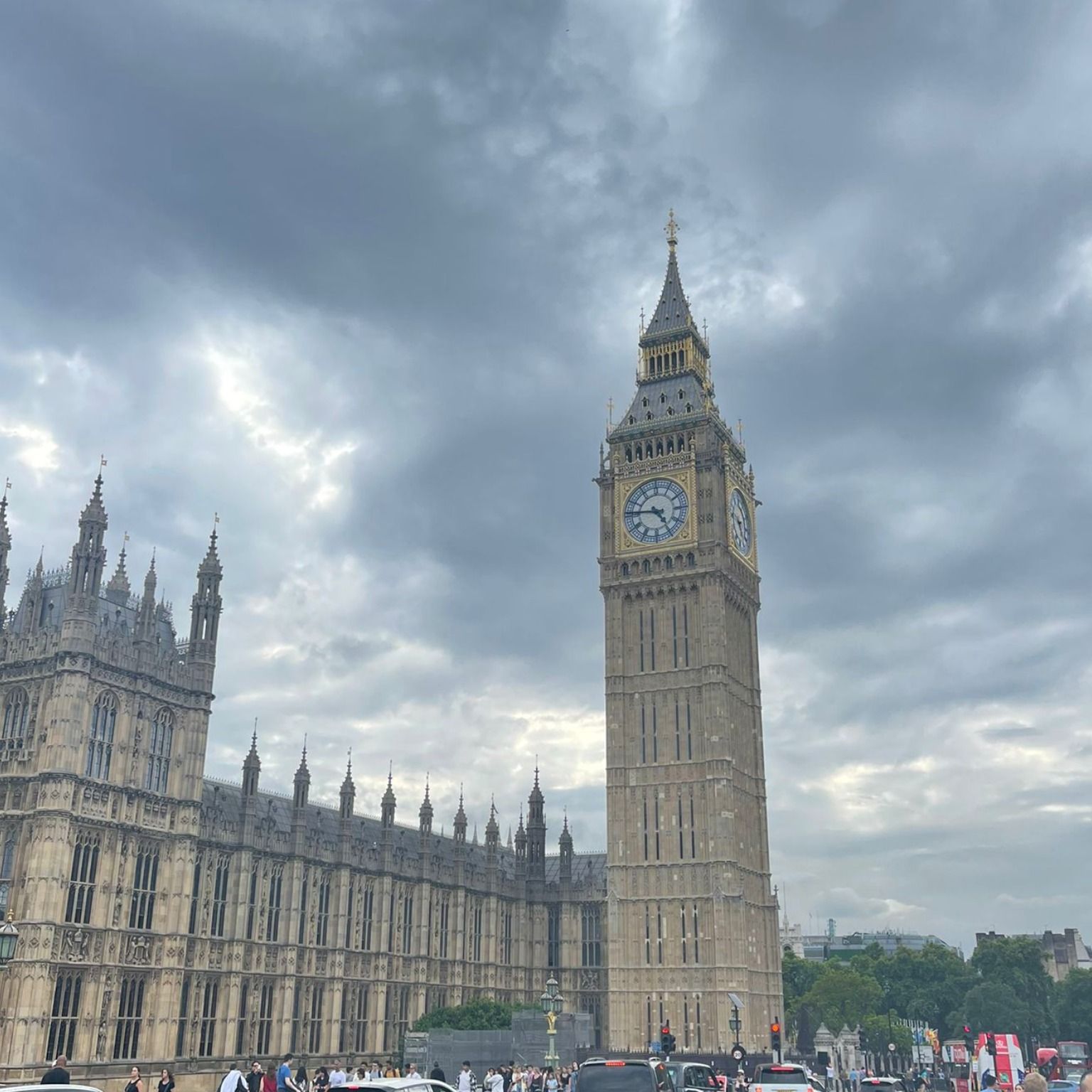 פרק 9: הכנה לתחרות ויום חופש בלונדון