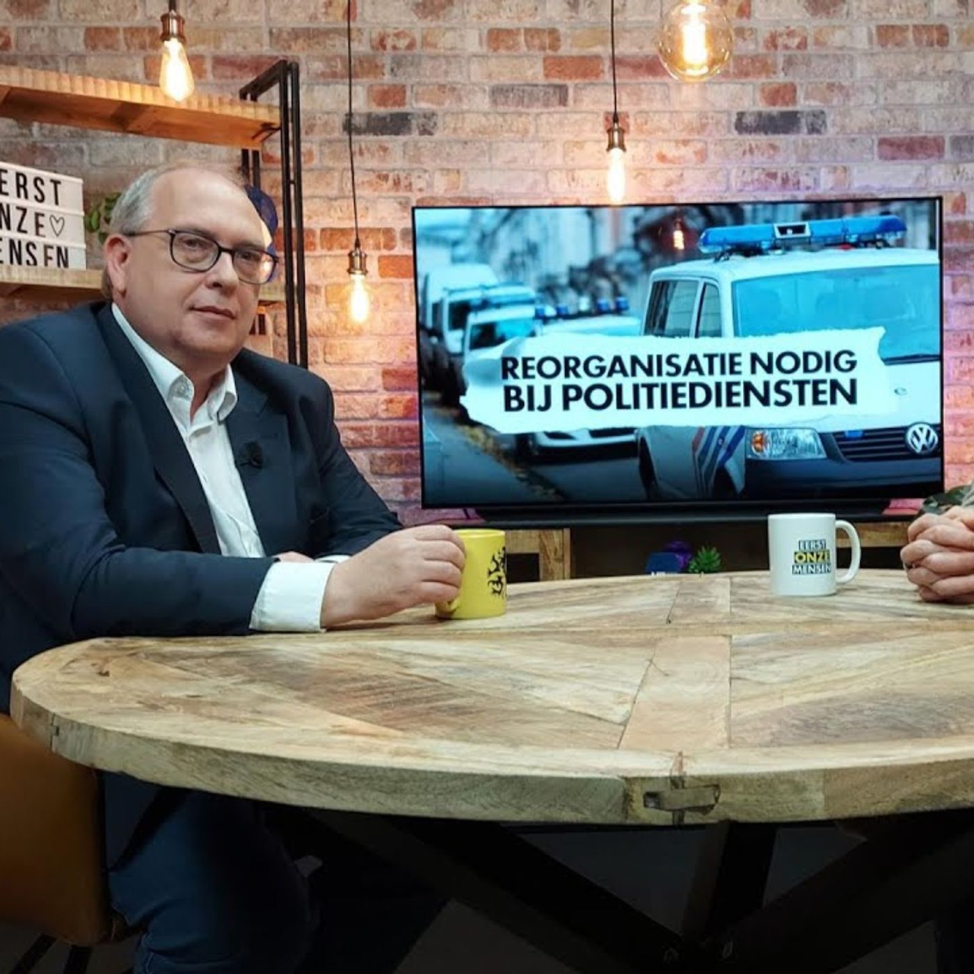 VBTV Podcasts #28 - Wanbeheer bij de politie, dure rusthuizen en de Franse verkiezingen