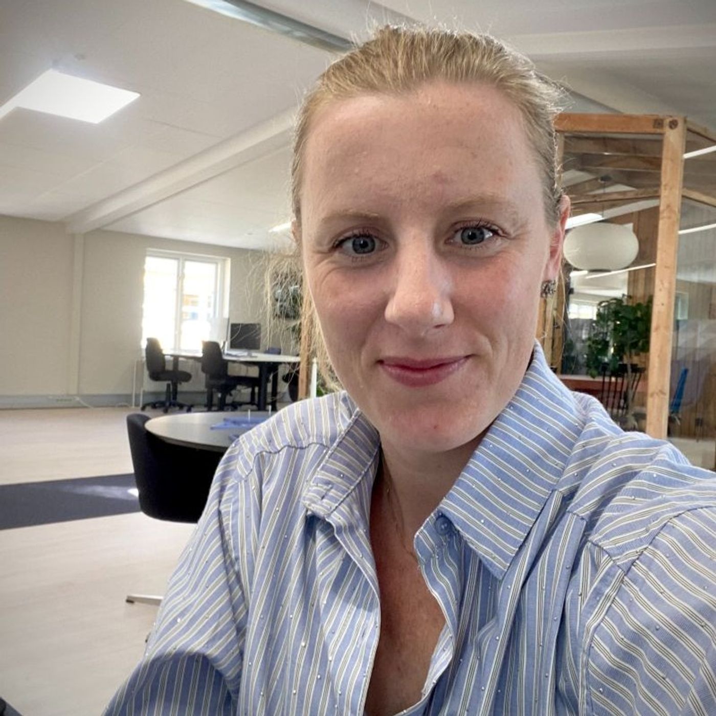 Afsnit 12 - Taking Care of Business - Julie Ravn - Jagten på talenterne