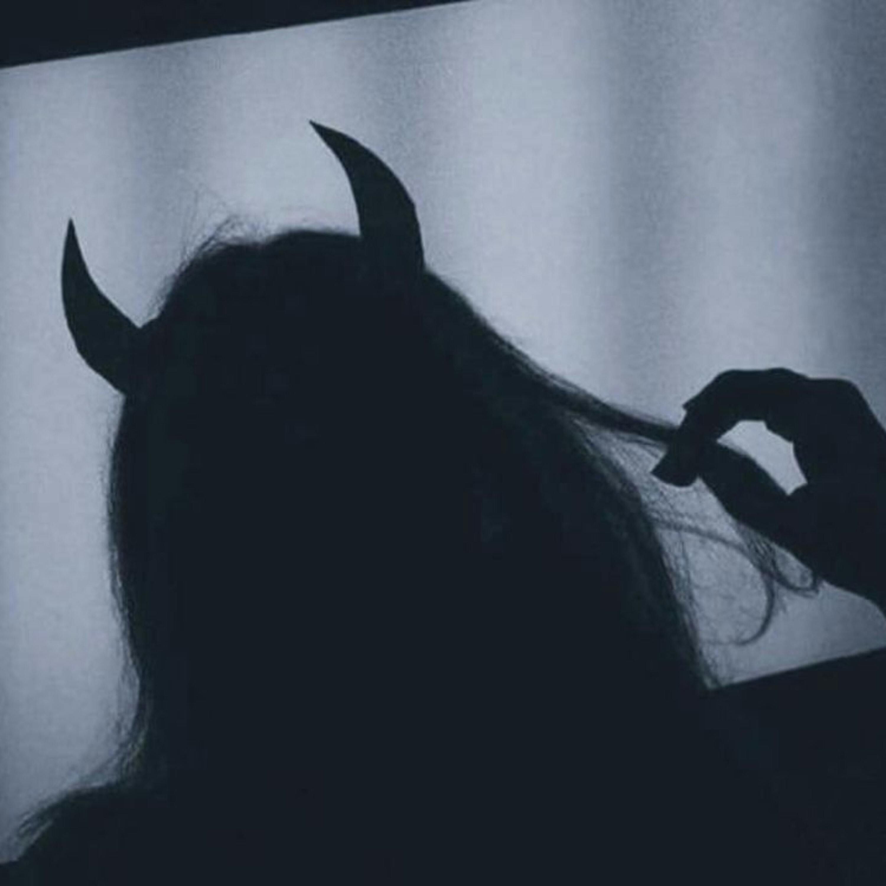 Bigfoot, Witches & Shadow Girl Edition - The Paranormal 60 News