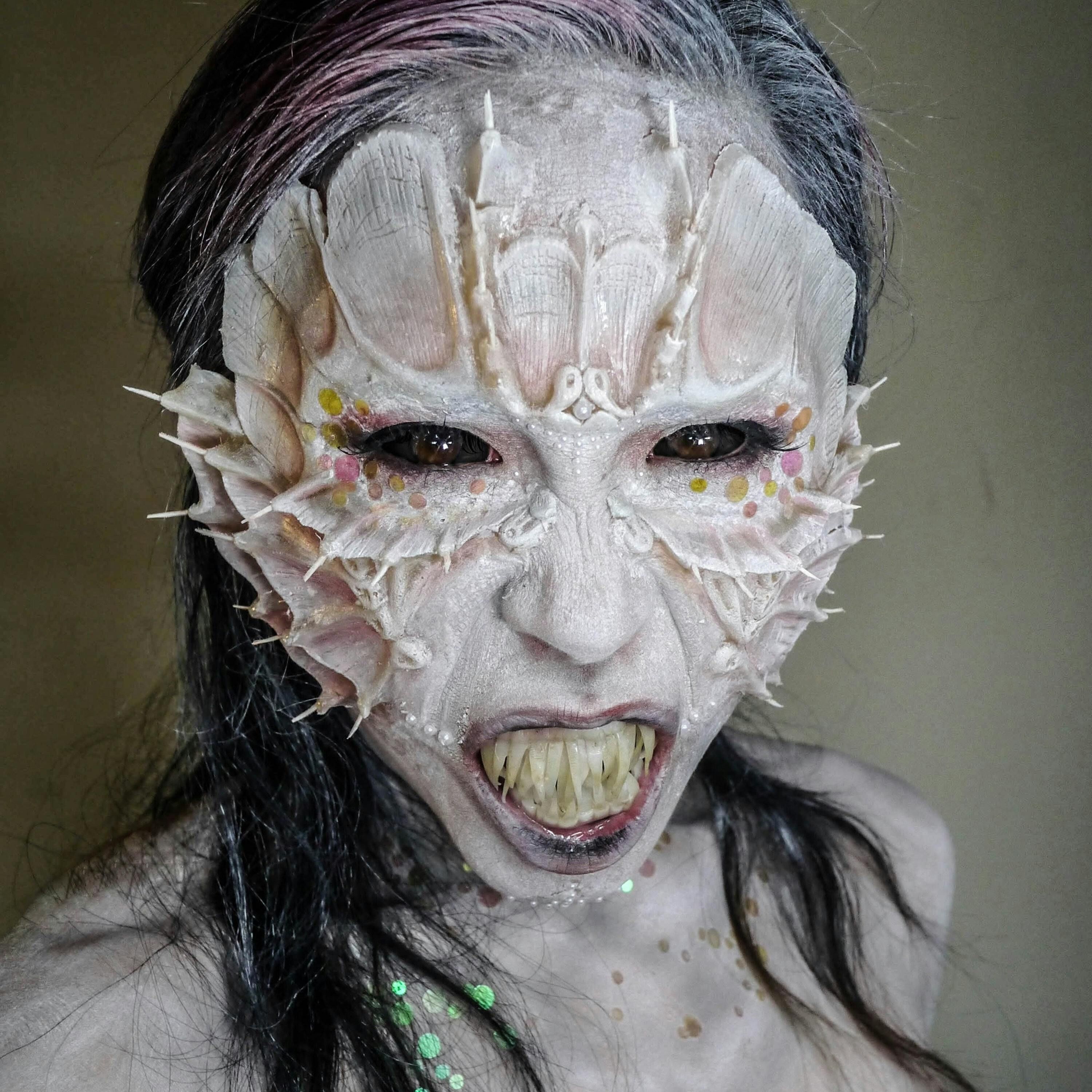 Bigfoot Hitman, Mesmerizing Mermaids & Virgin Mary Edition