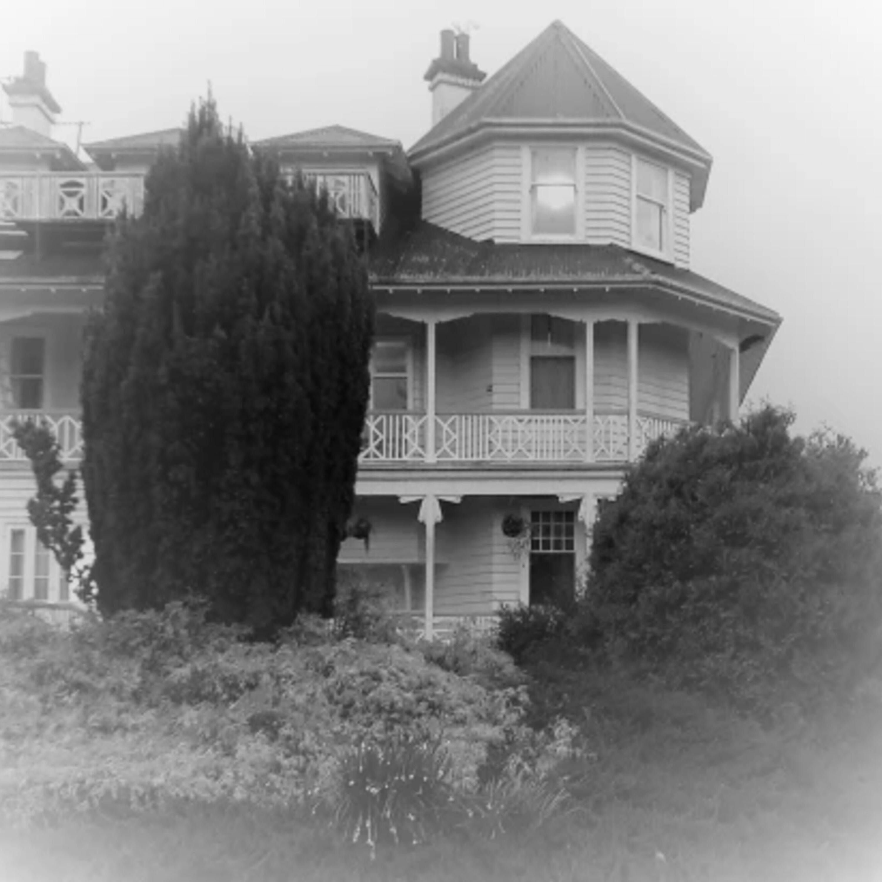 The Ghosts of Waitomo Cave House - A True Hauntings Podcast episode artwork