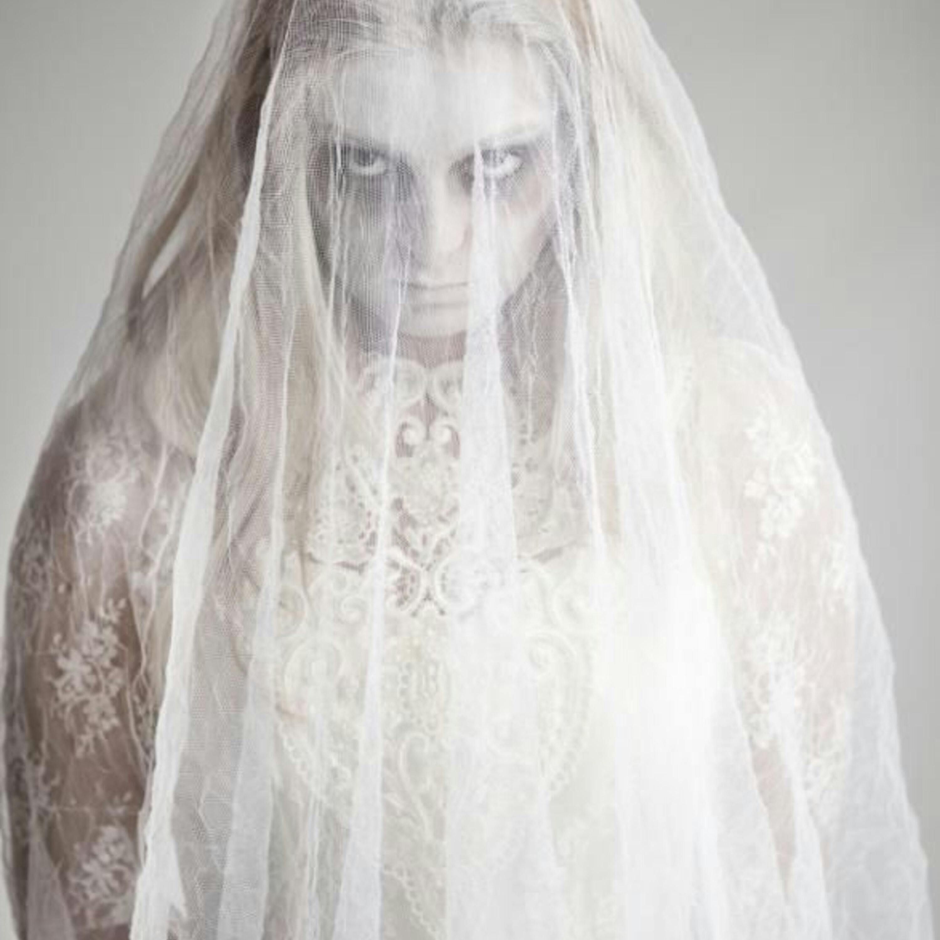 Women of the Paranormal with guest Alex Matsuo