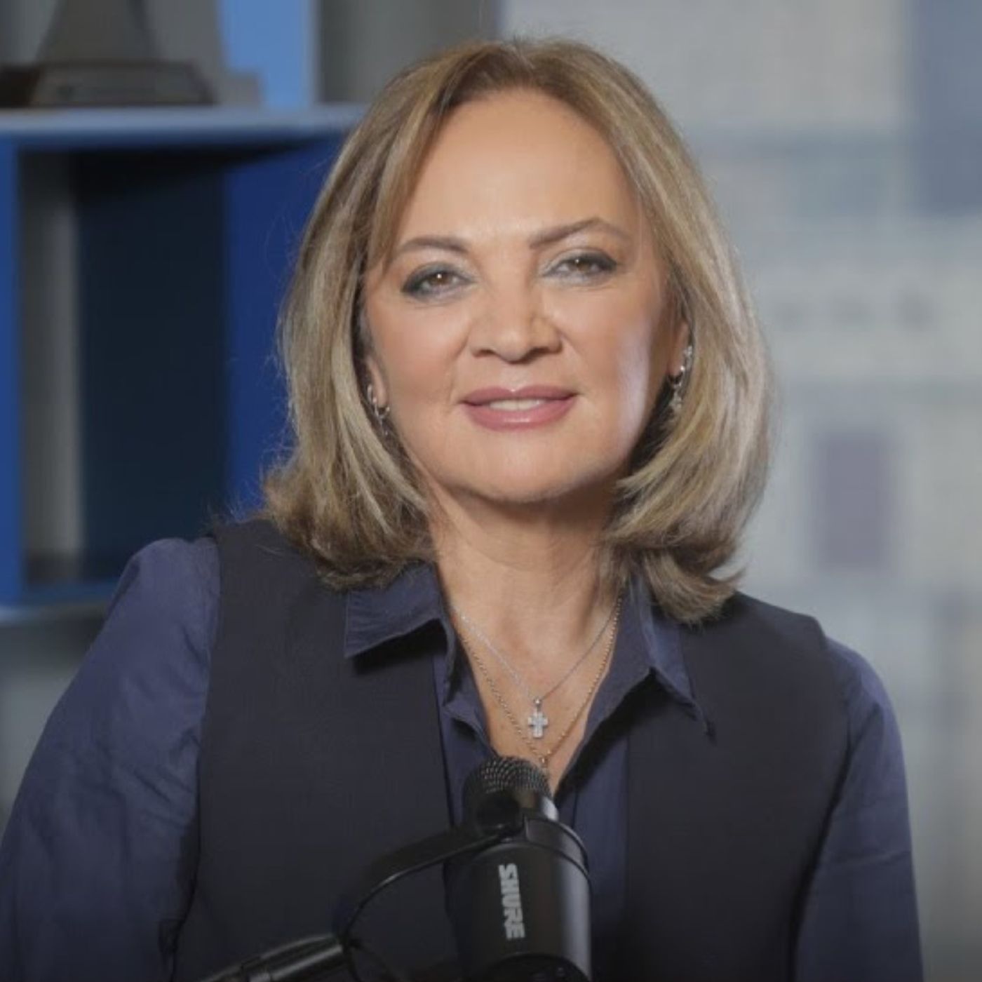 بعد زيارة البابا… هل ينفجر الوضع في لبنان؟ قراءة شاملة مع سابين عويس